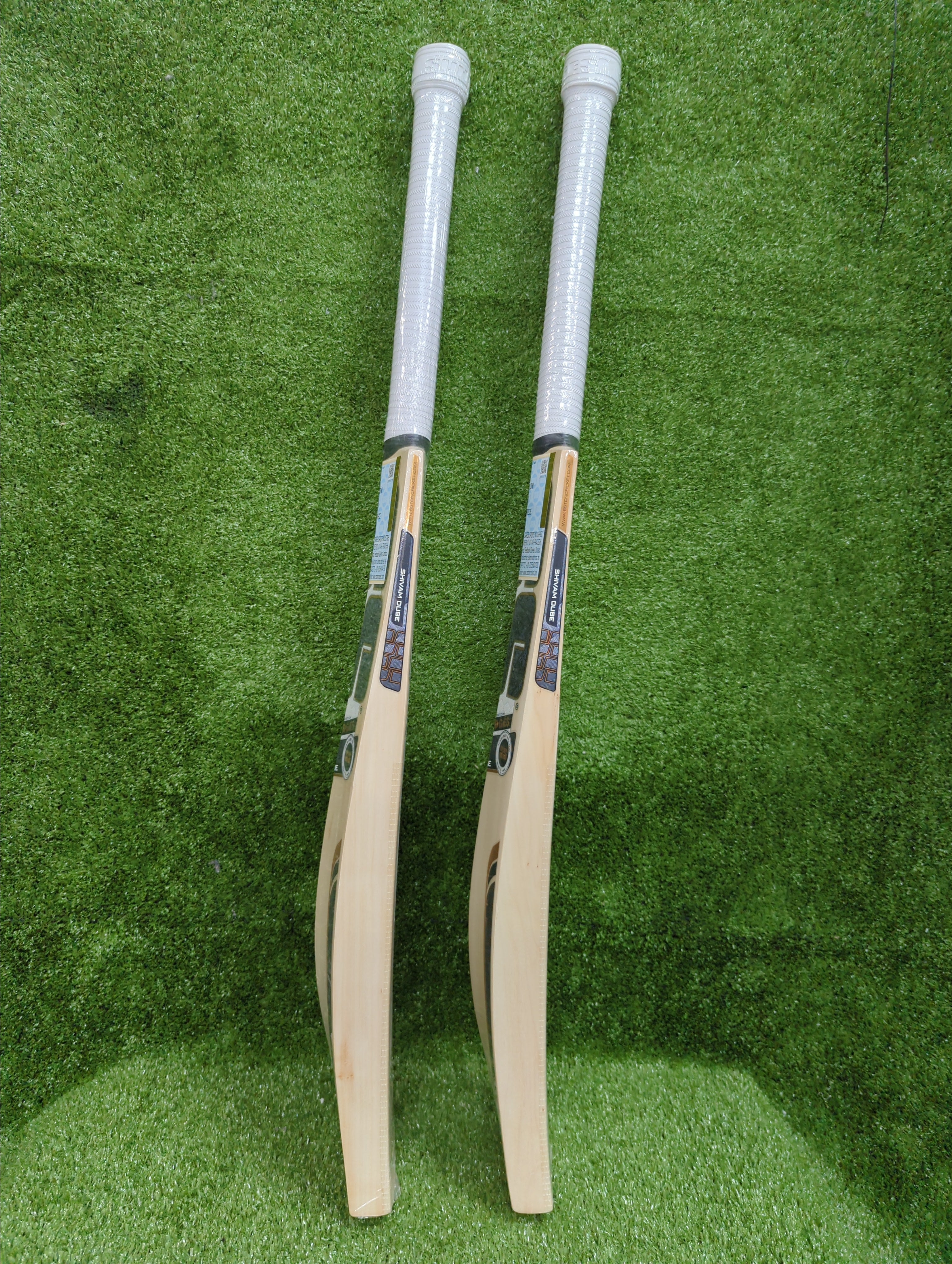 SS Shivam Dube Player Profile Kashmir Willow Cricket Bat (Short Handle) SS