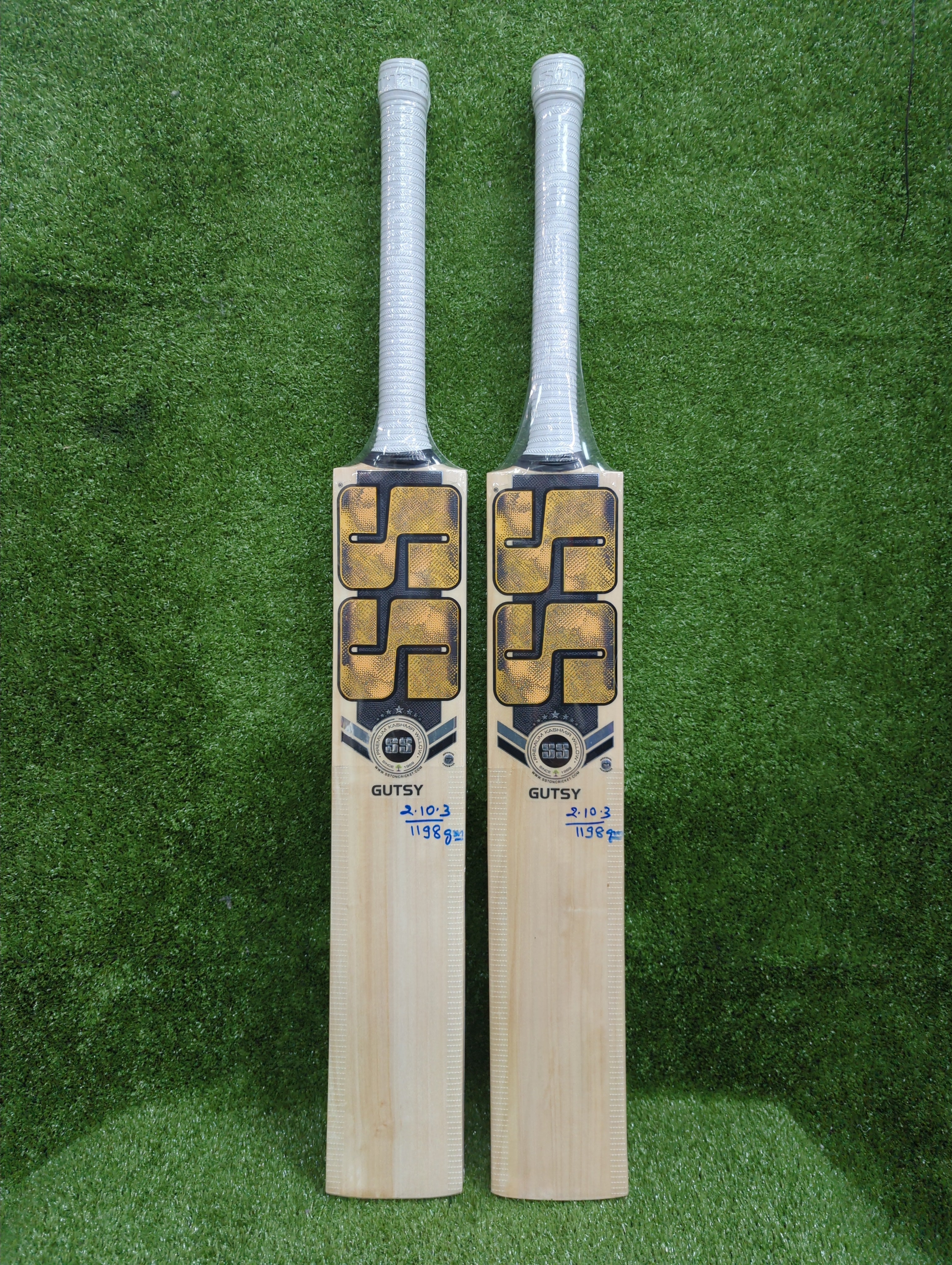 SS Gutsy Kashmir Willow Adult Cricket Bat by SS - TopCricketStore