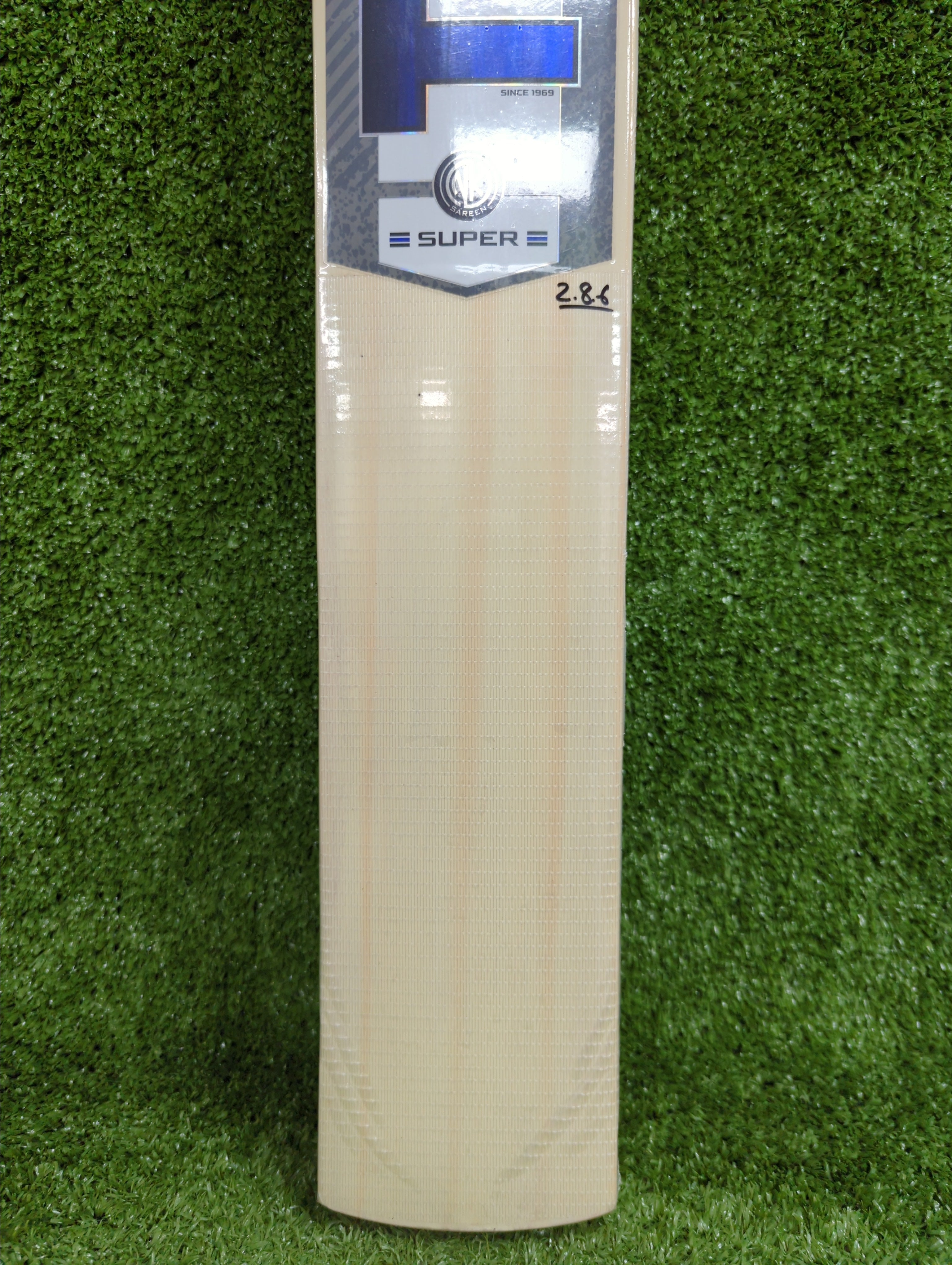SS TON Super Kashmir Willow Cricket Bat