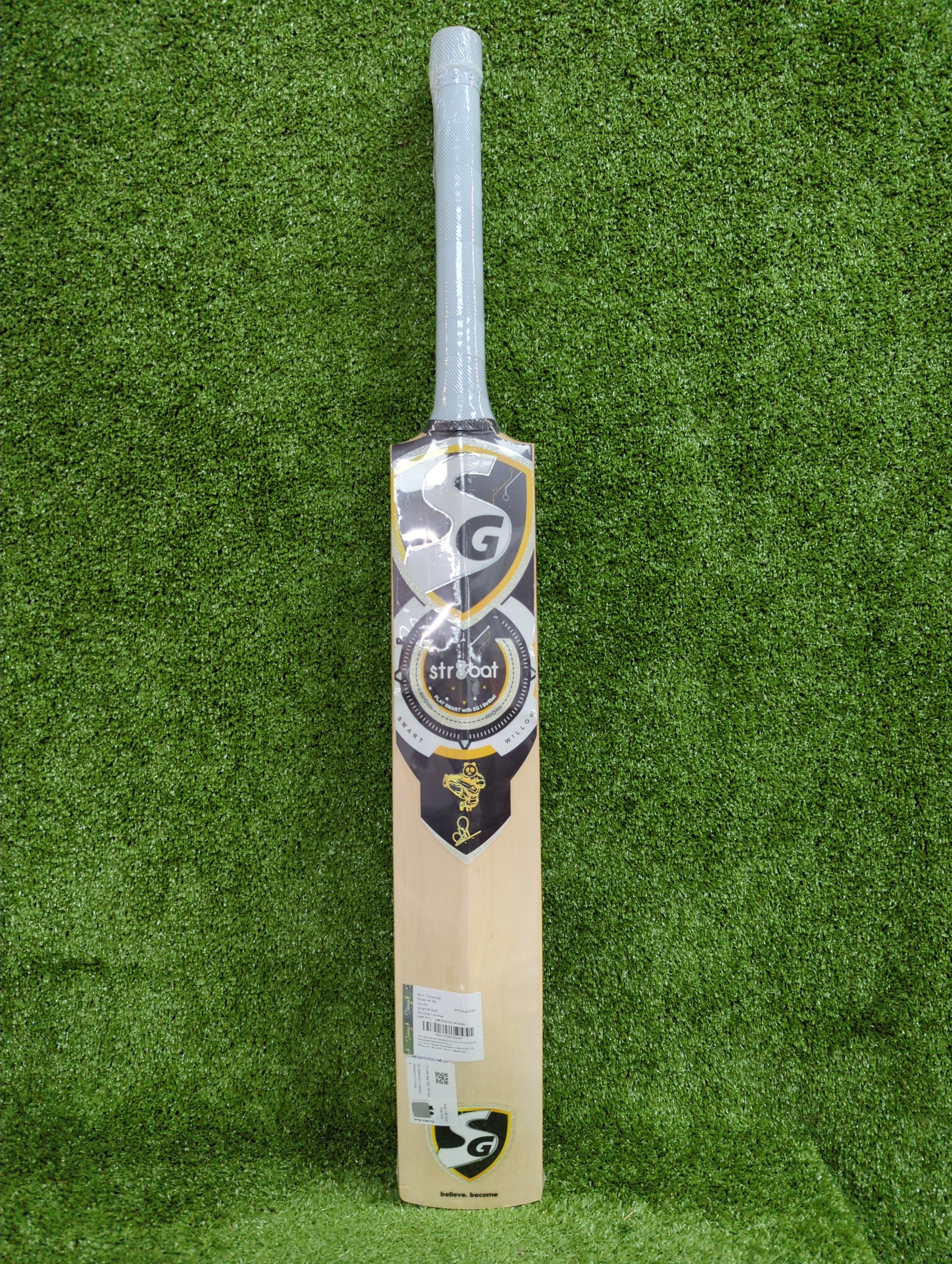 SG HP 250 English Willow Cricket Bat with STR8Bat Sensor