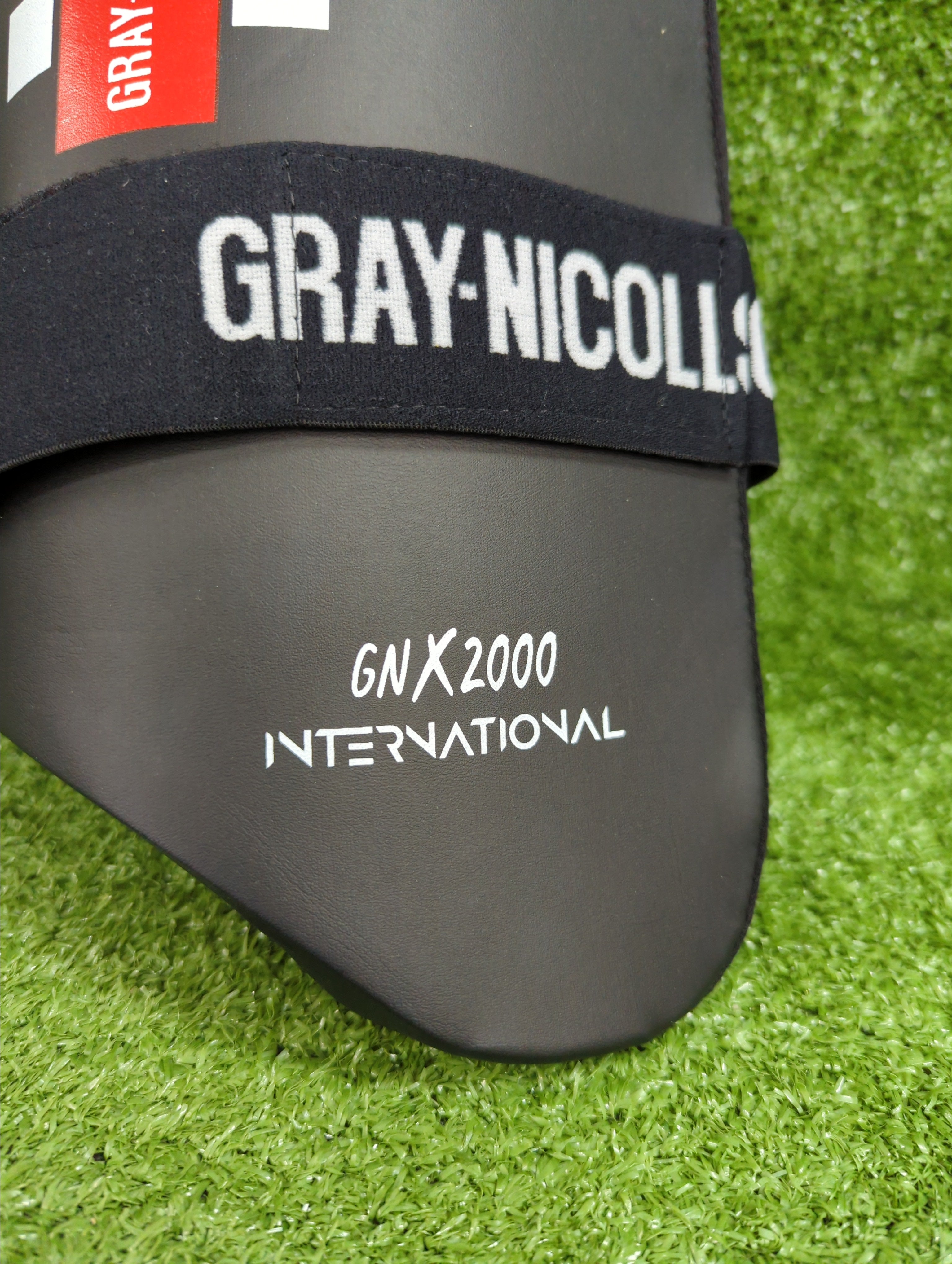 Gray-Nicolls X2000 International Black Adult Cricket Thigh Guard GN