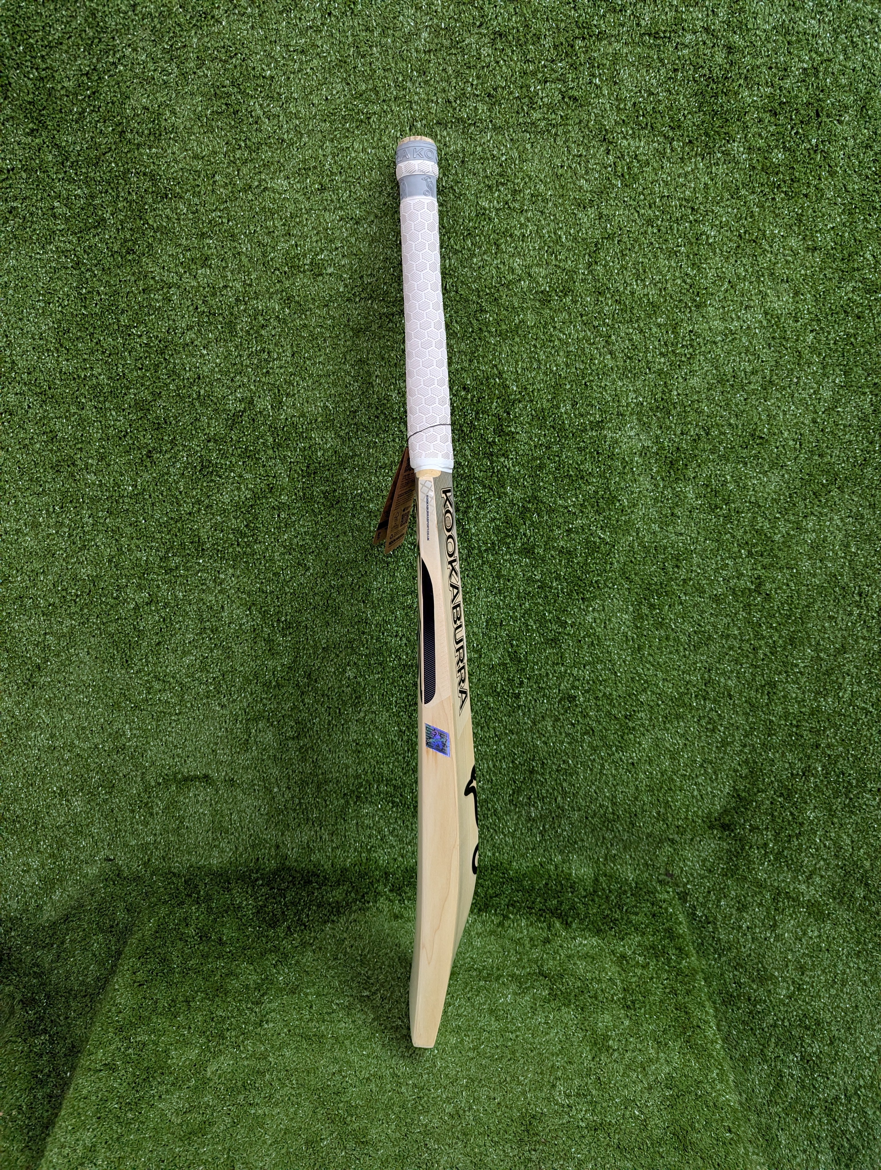 Kookaburra Nickle 6.3 English Willow Cricket Bat