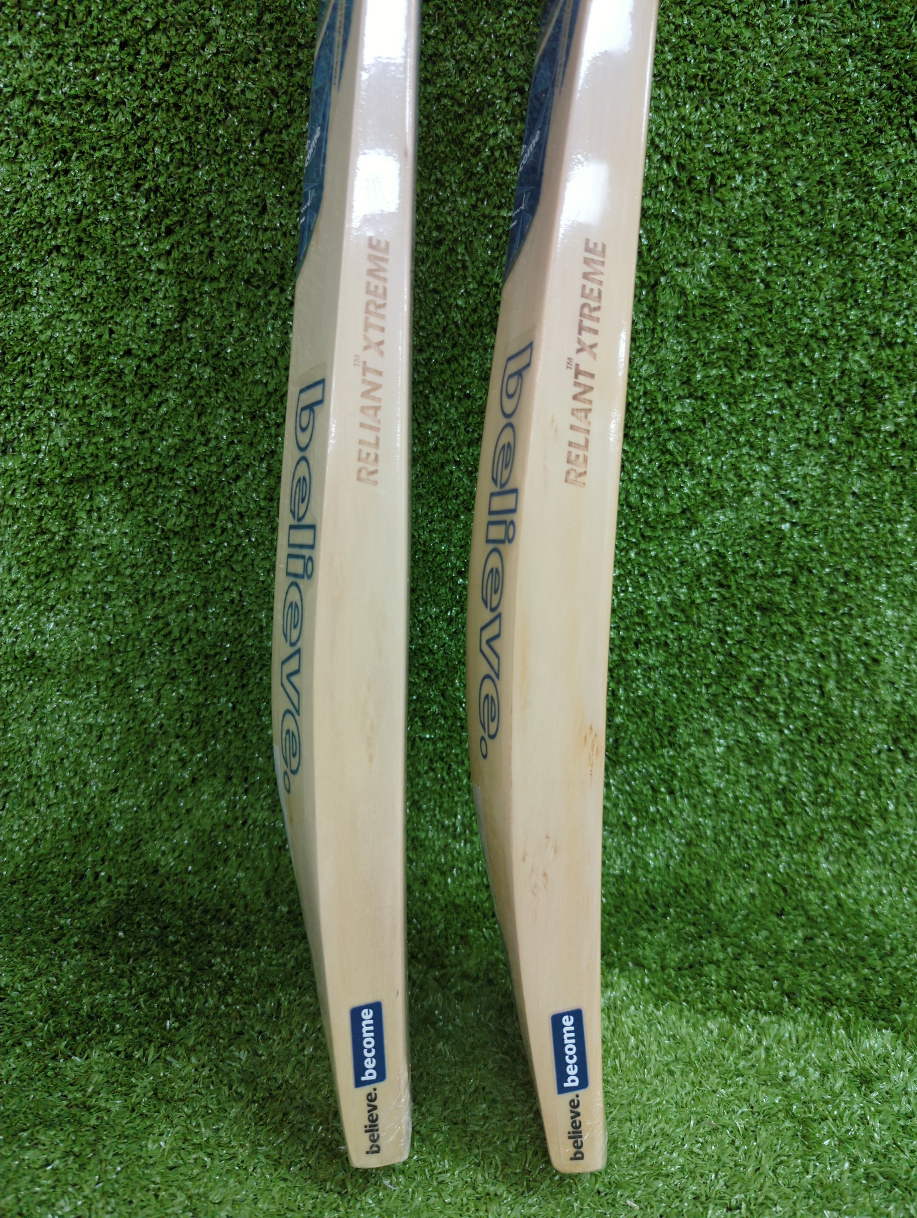SG Reliant Xtreme Junior / Youth Cricket Bat