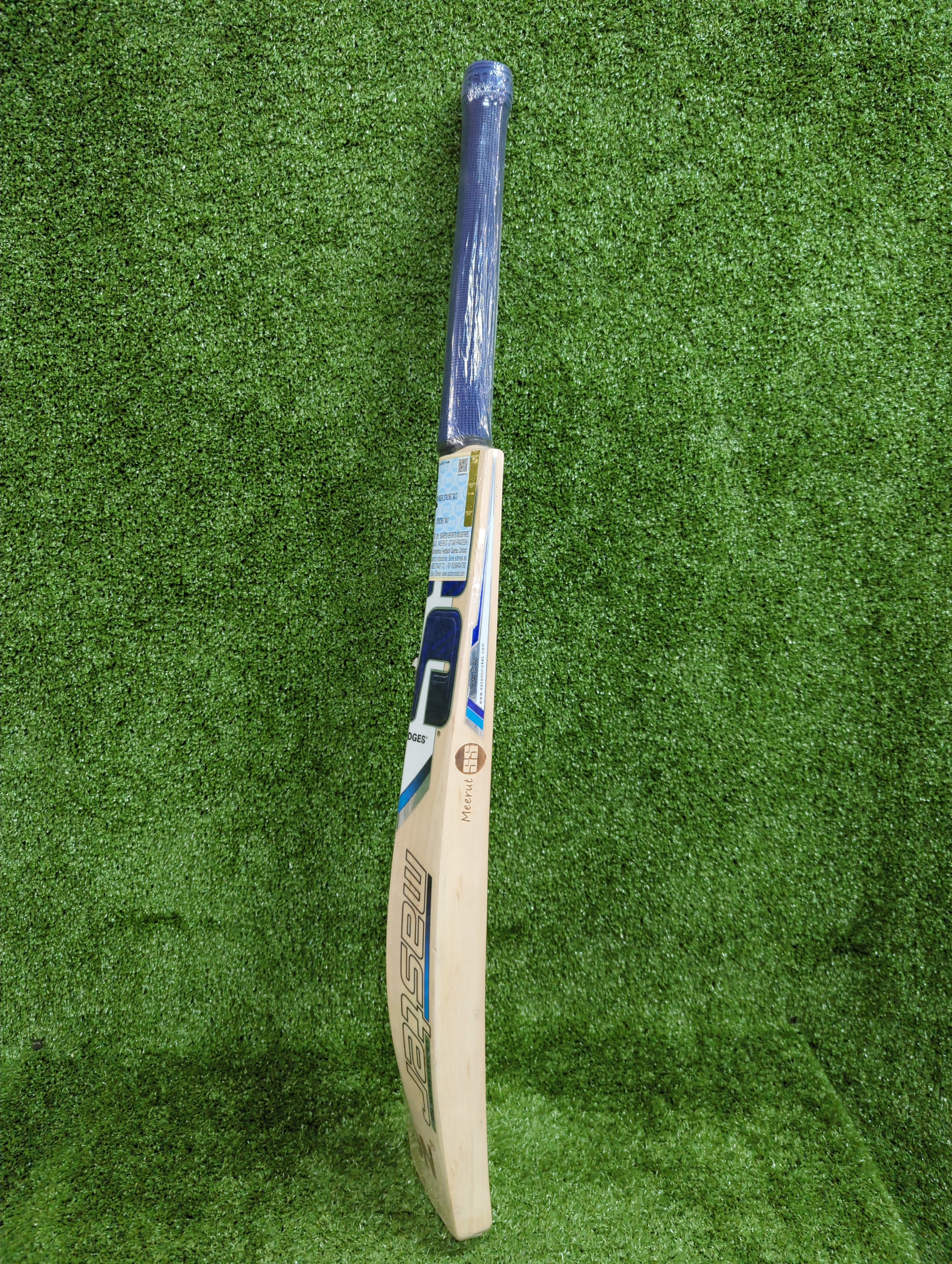 SS Master 7000 English Willow Cricket Bat Blue Sticker