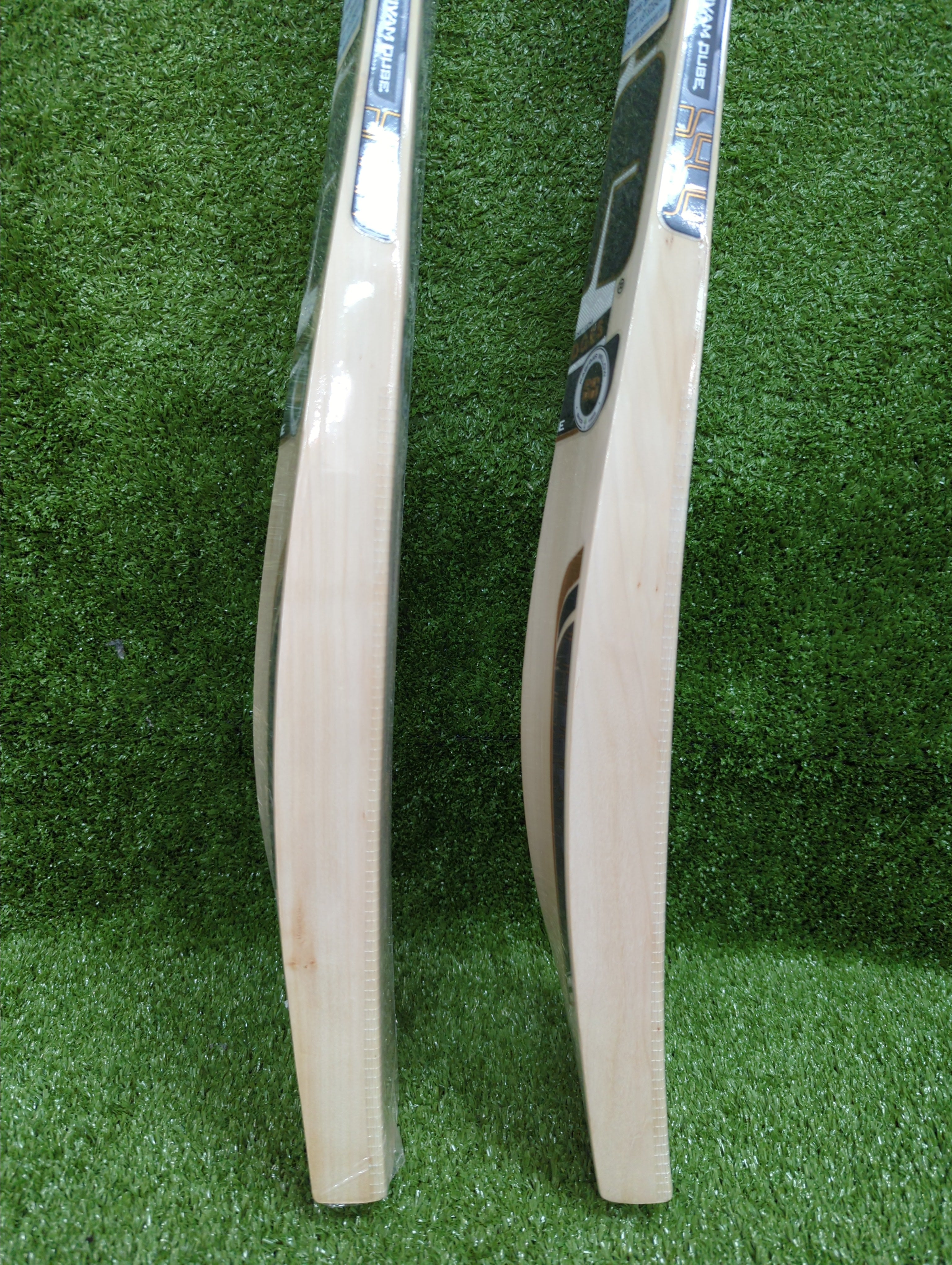 SS Shivam Dube Player Profile Kashmir Willow Cricket Bat (Short Handle) SS