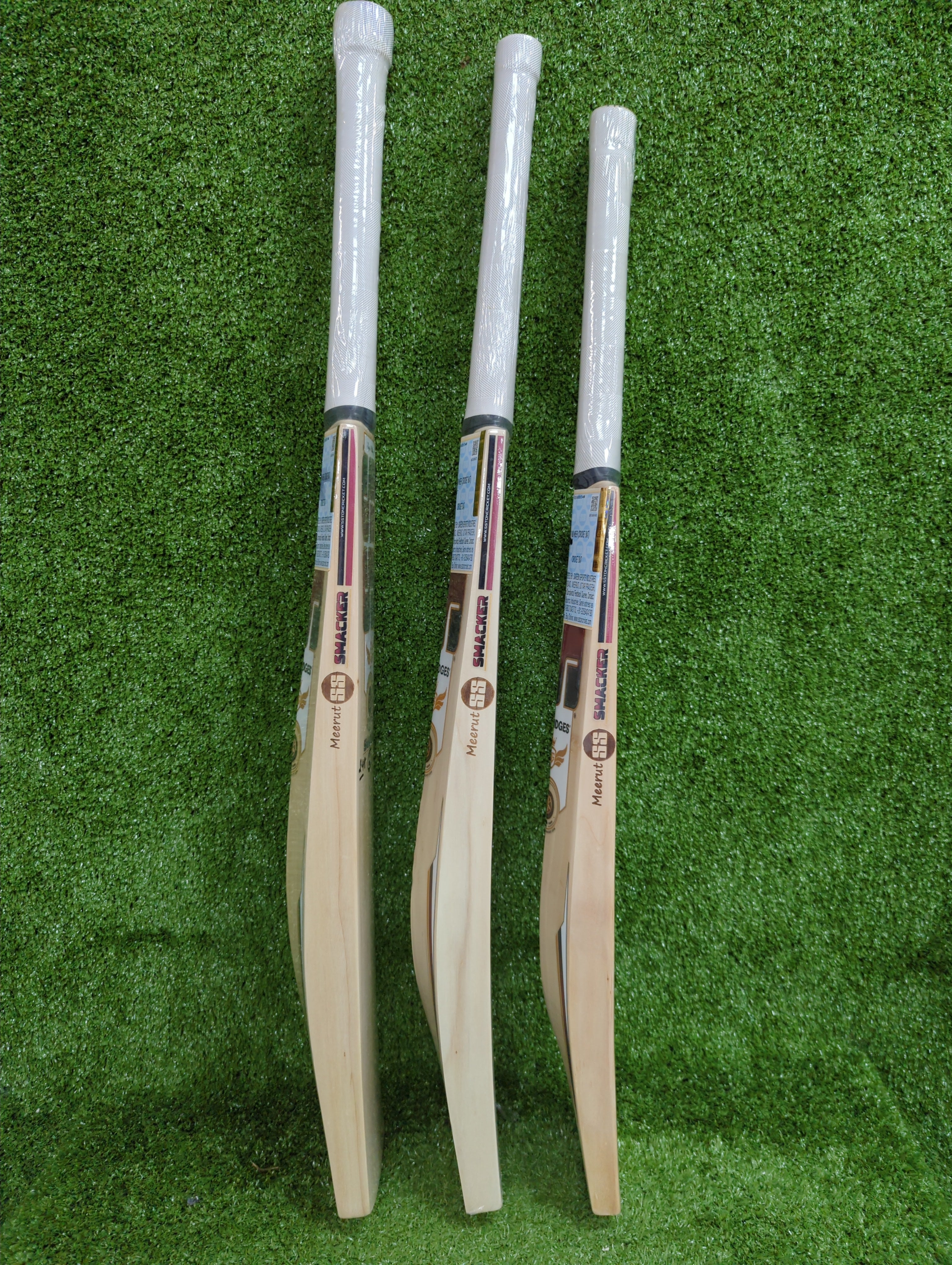 SS GG Smacker Junior / Youth Cricket Bat (Red Sticker)