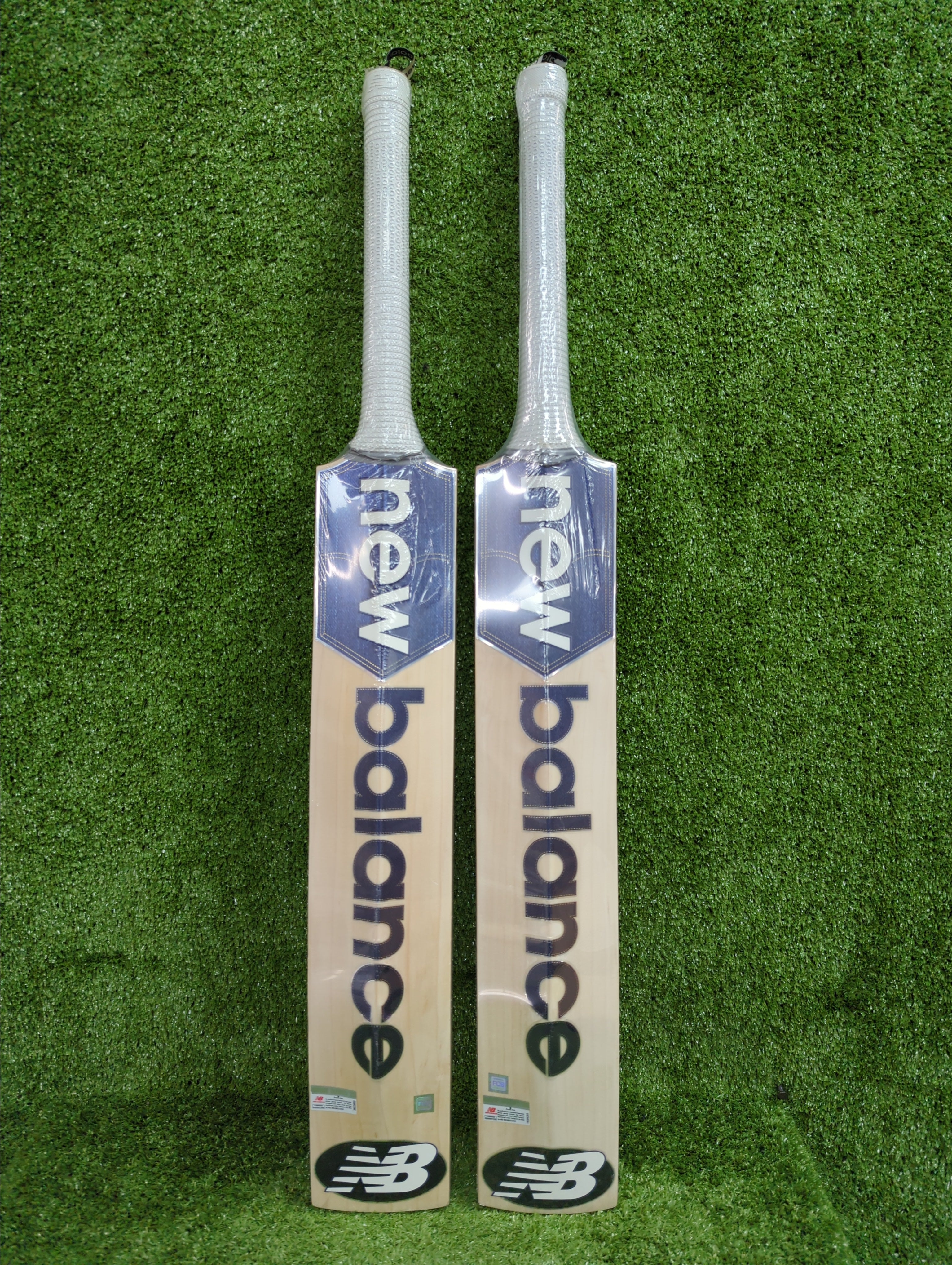 NB DC 900I Max Adult English Willow Cricket Bat