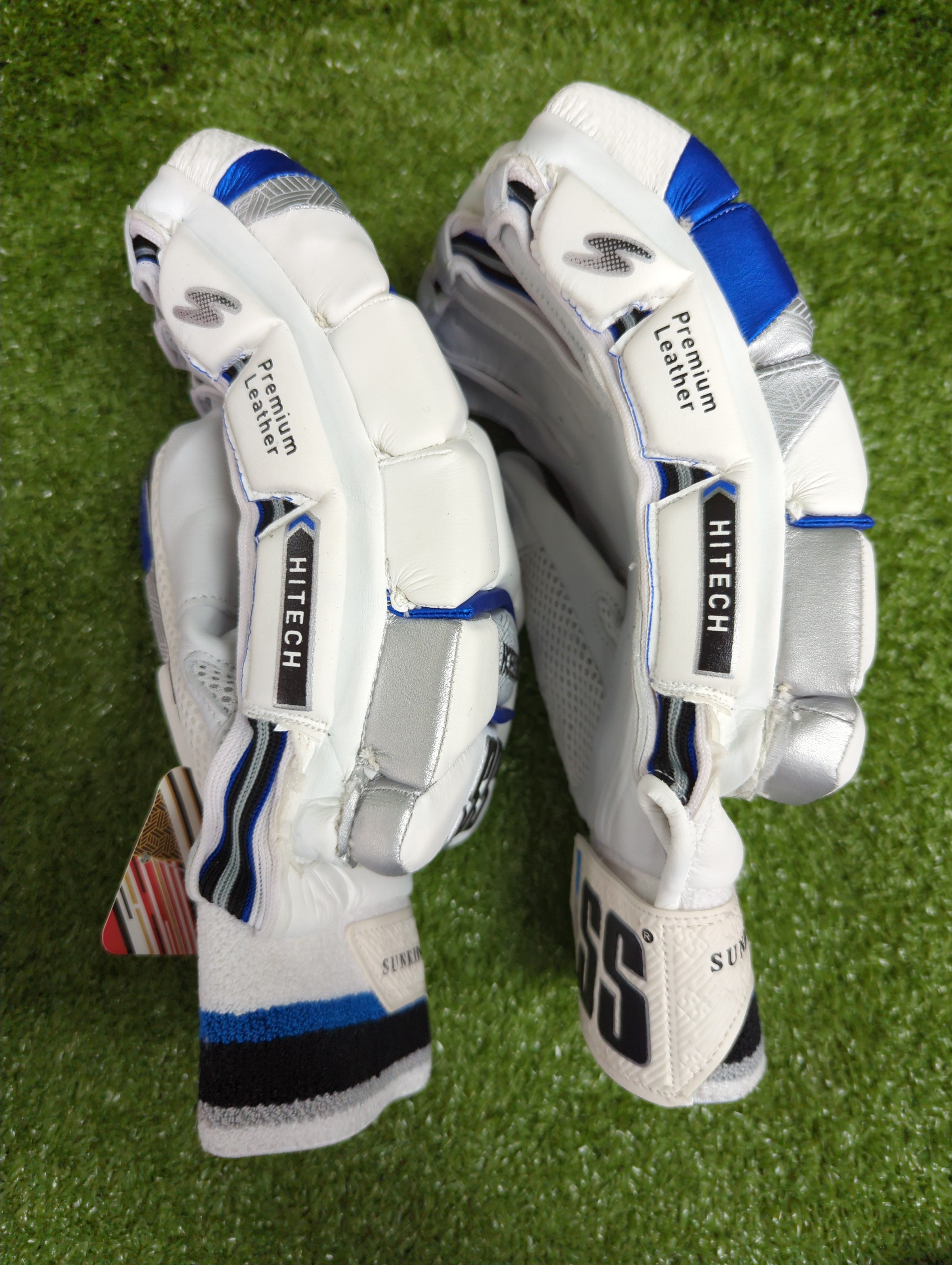 SS Hitech Adult Cricket Batting Gloves
