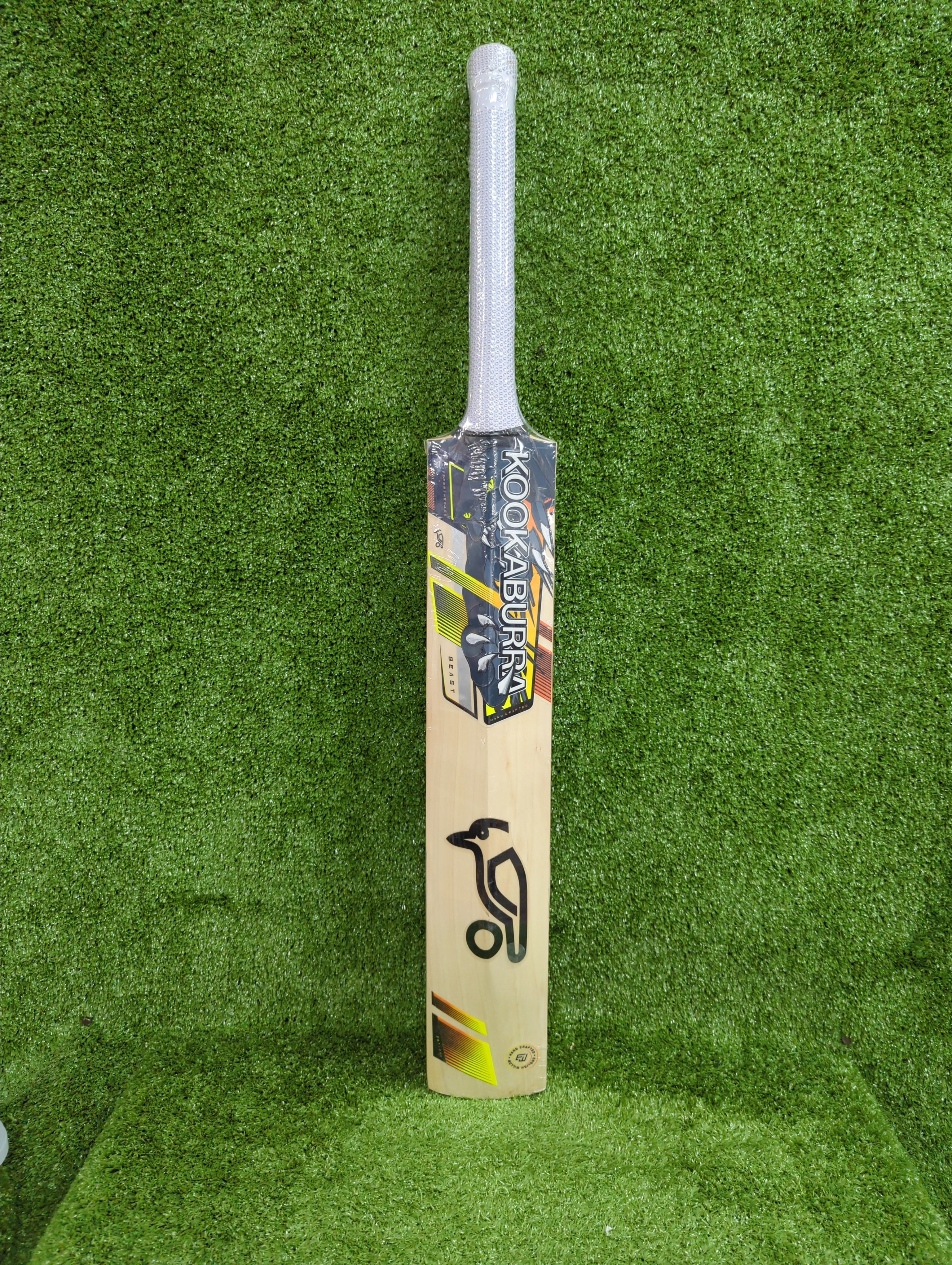 Kookaburra Beast Pro 2.0 English Willow Cricket Bat