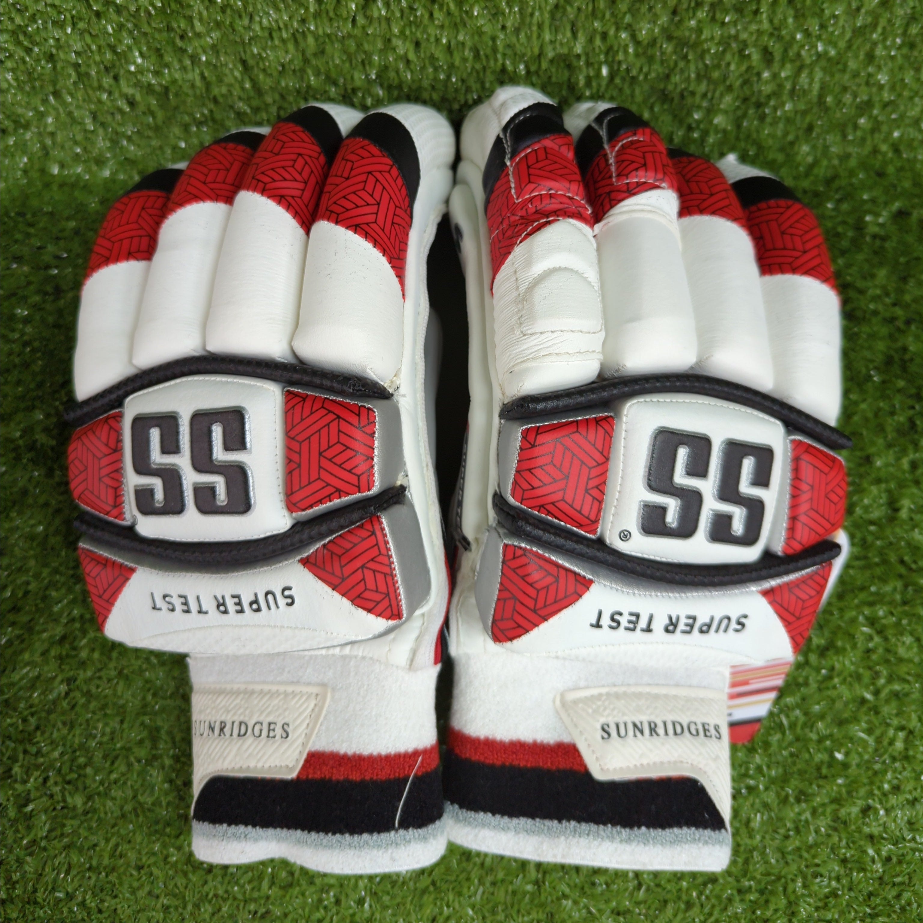 SS Super Test Cricket Adult Batting Gloves