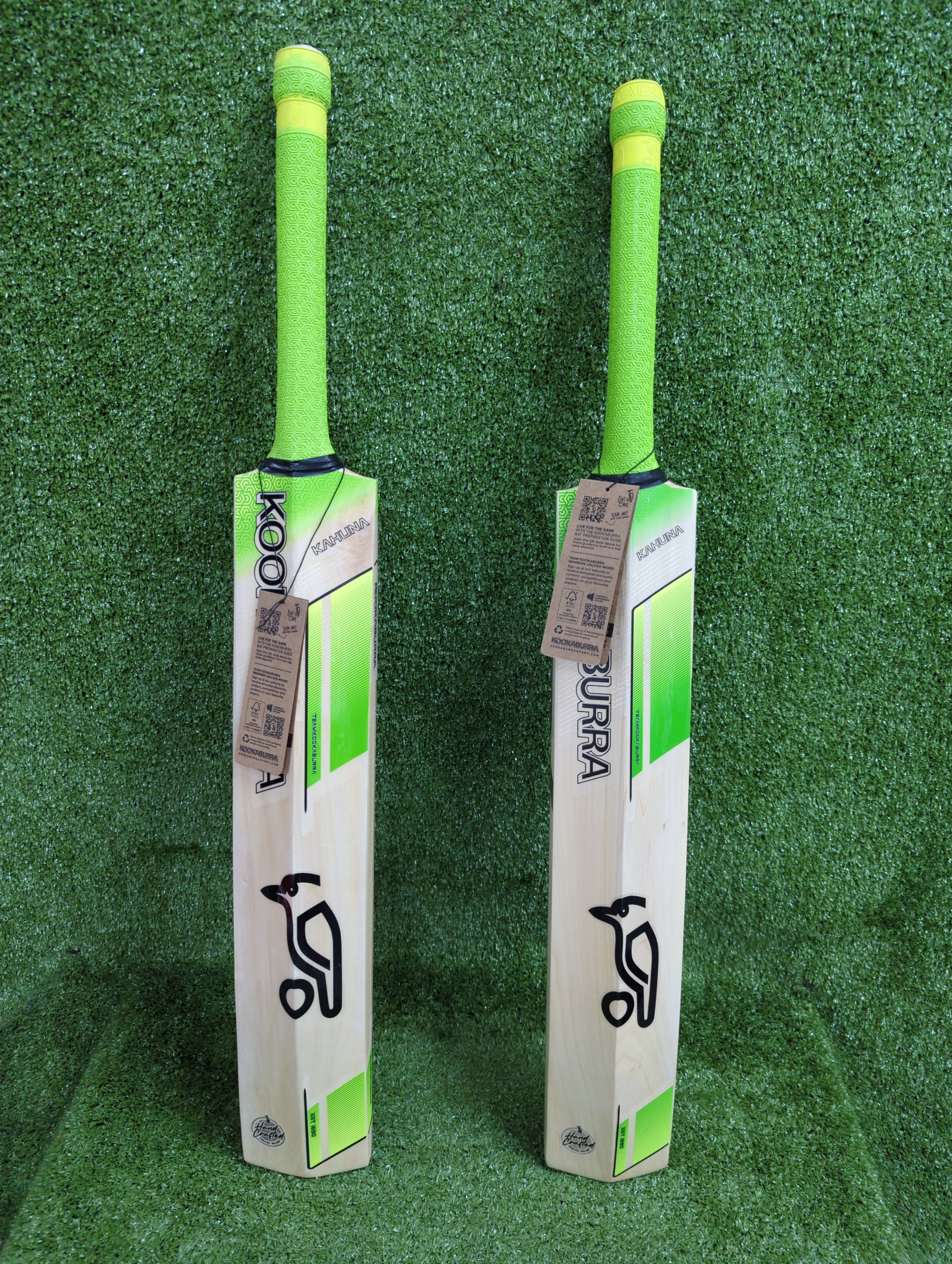 Kookaburra Kahuna 4.1 Junior / Youth English Willow Cricket Bat