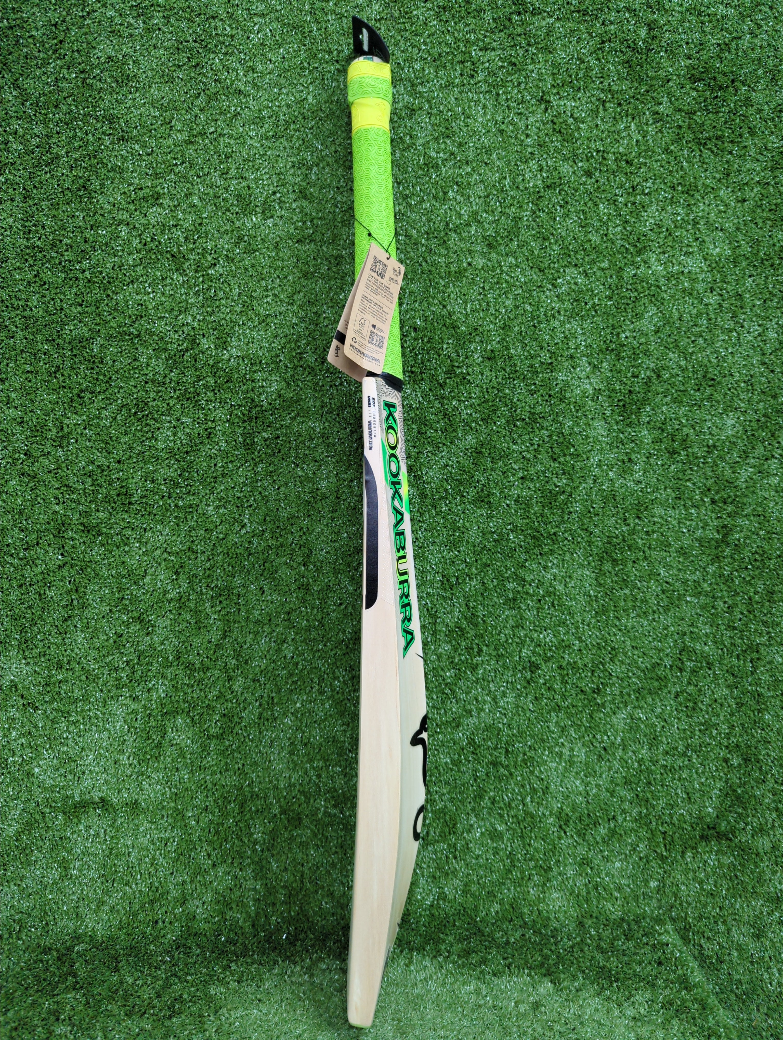 Kookaburra Kahuna Pro Players Edition English Willow Cricket Bat