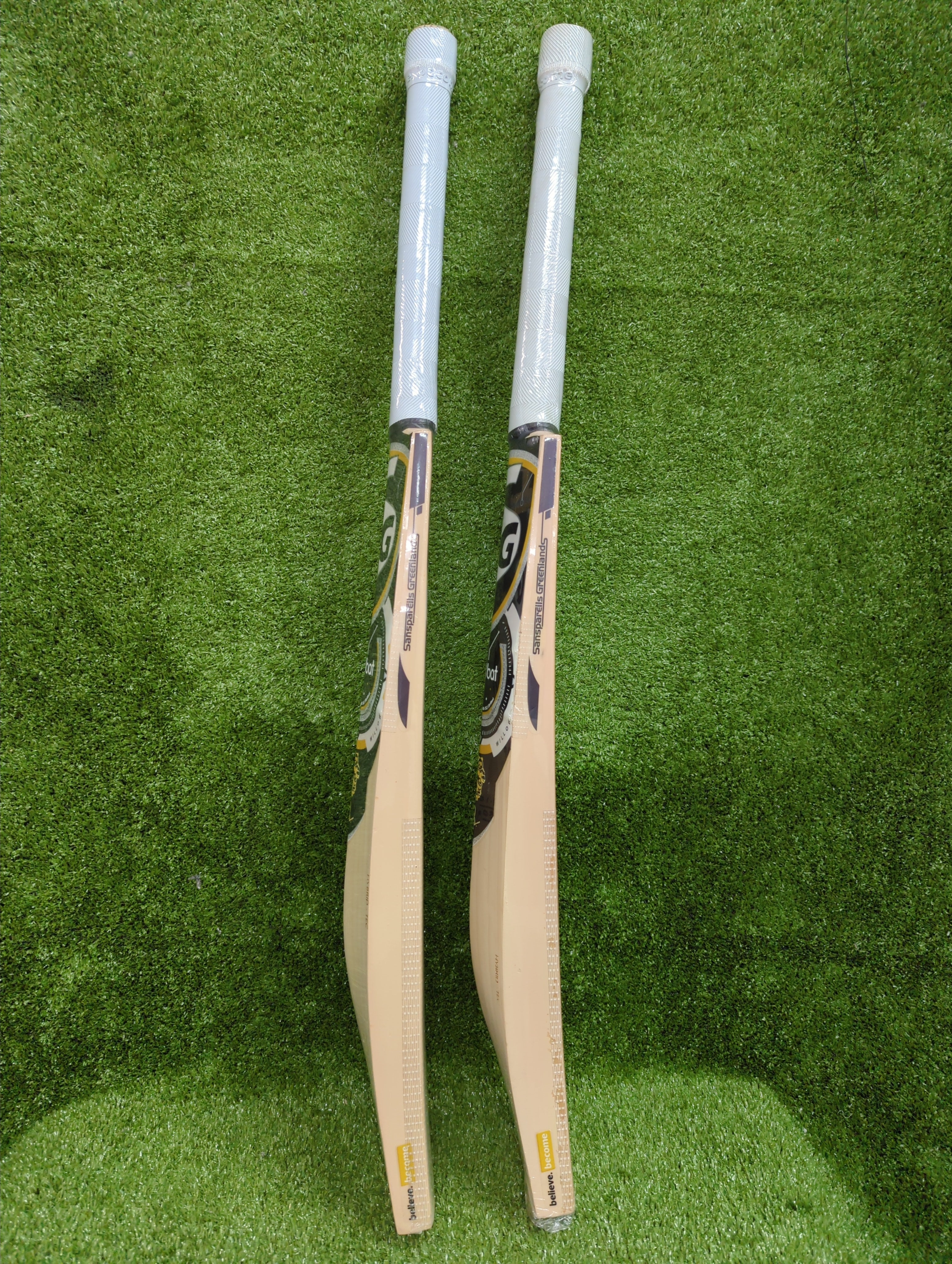 SG HP 250 English Willow Cricket Bat with STR8Bat Sensor SG