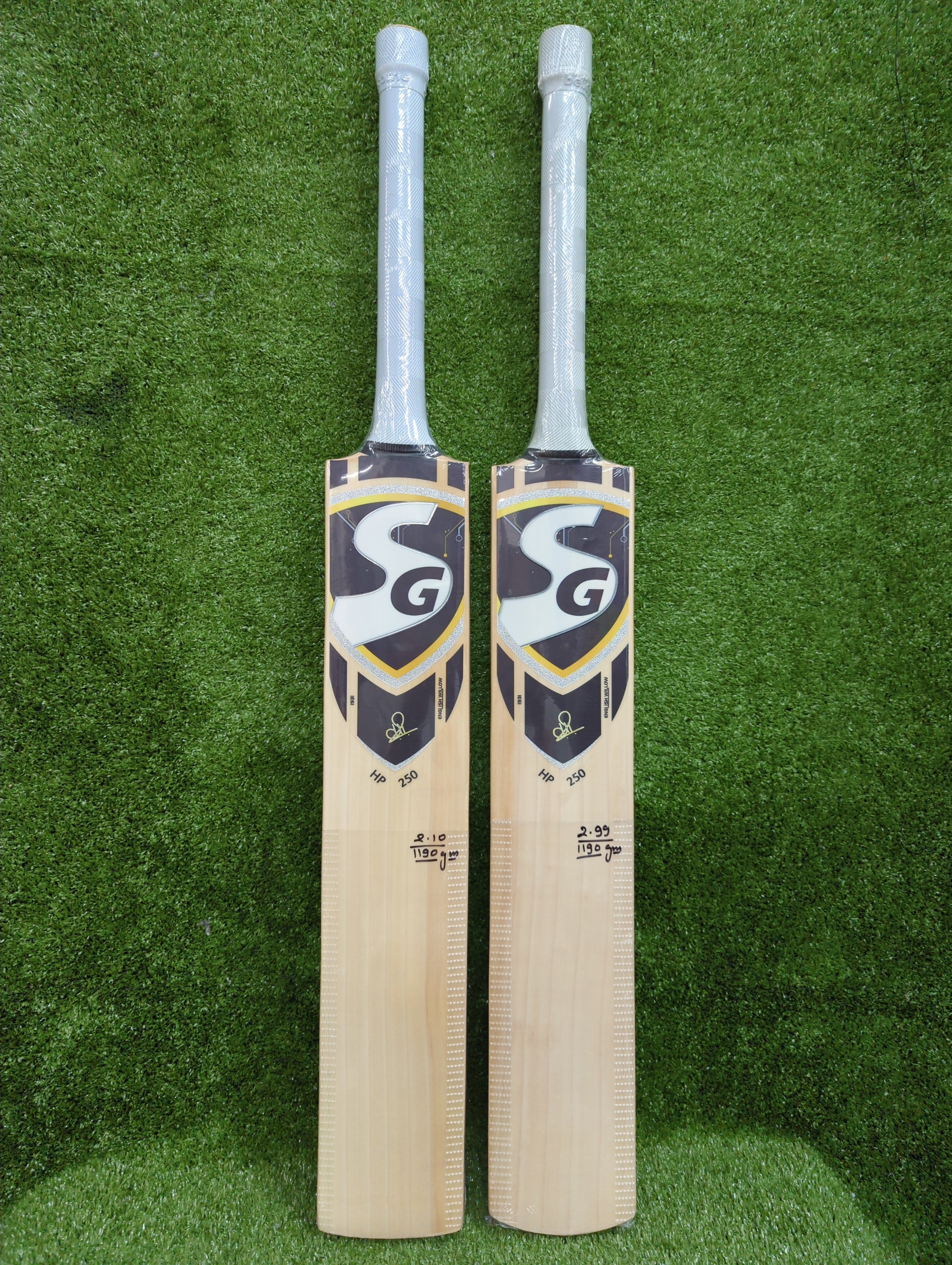 SG HP 250 English Willow Cricket Bat with STR8Bat Sensor SG