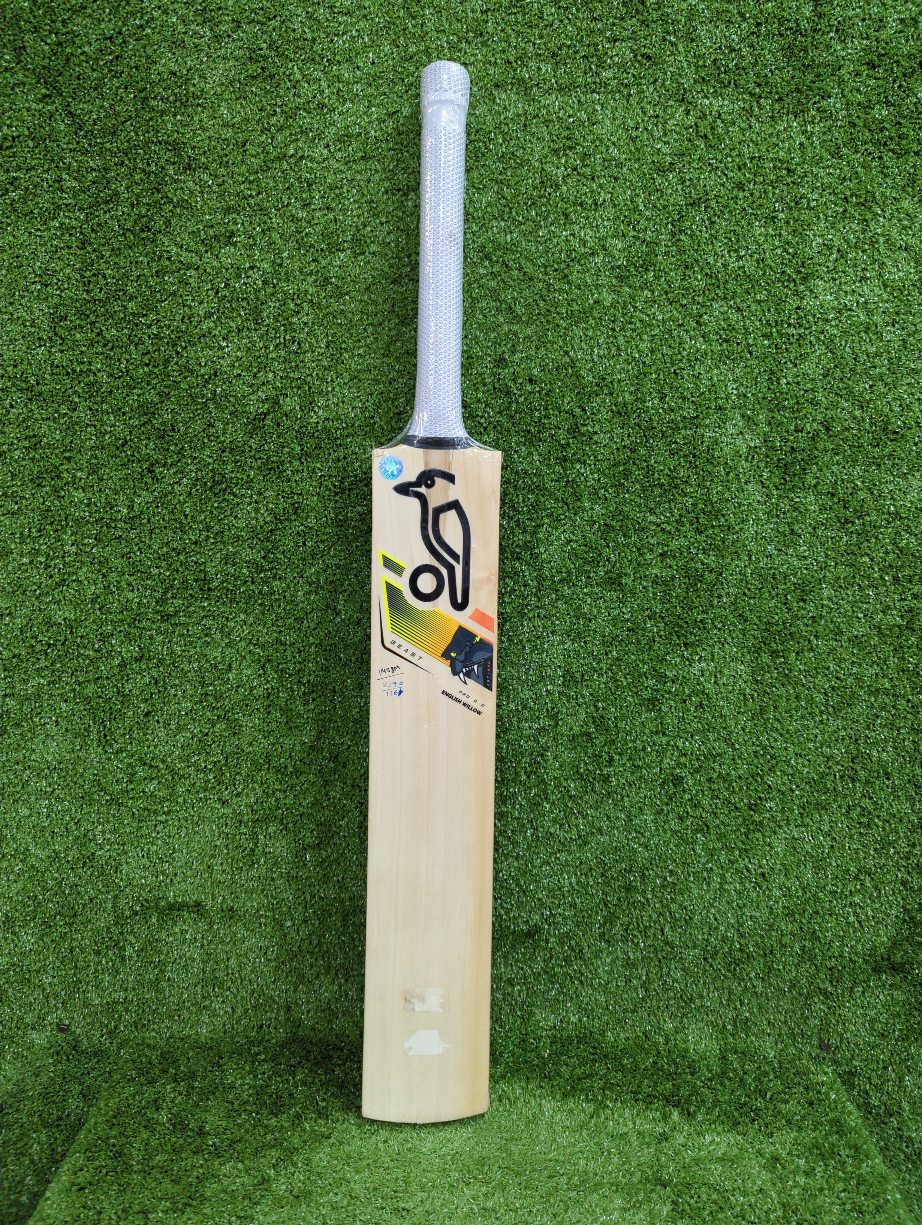 Kookaburra Beast Pro 2.0 English Willow Cricket Bat