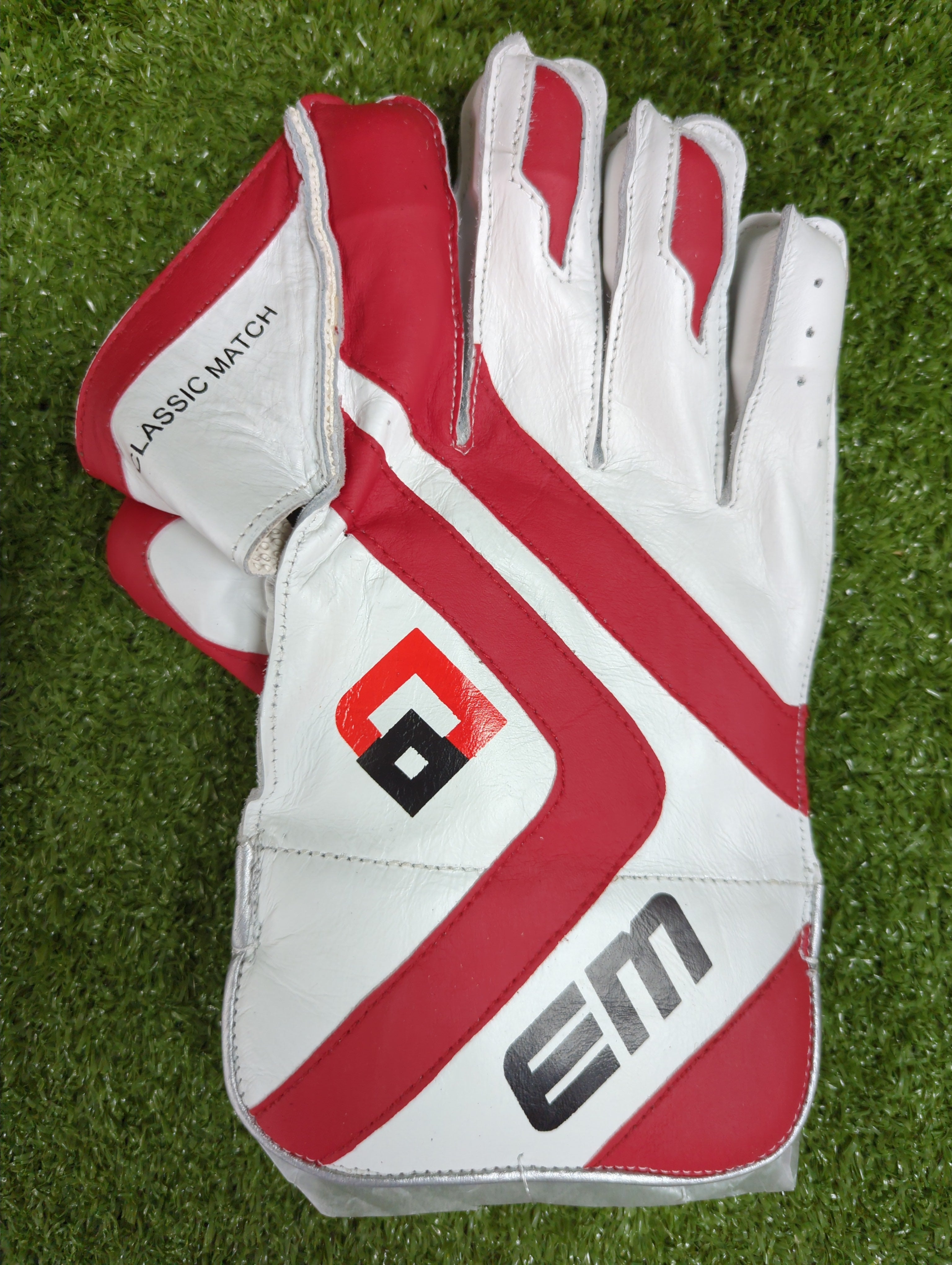 EM Classic Match Junior / Youth Cricket Wicket Keeping Gloves by EM - packaging view - TopCricketStore