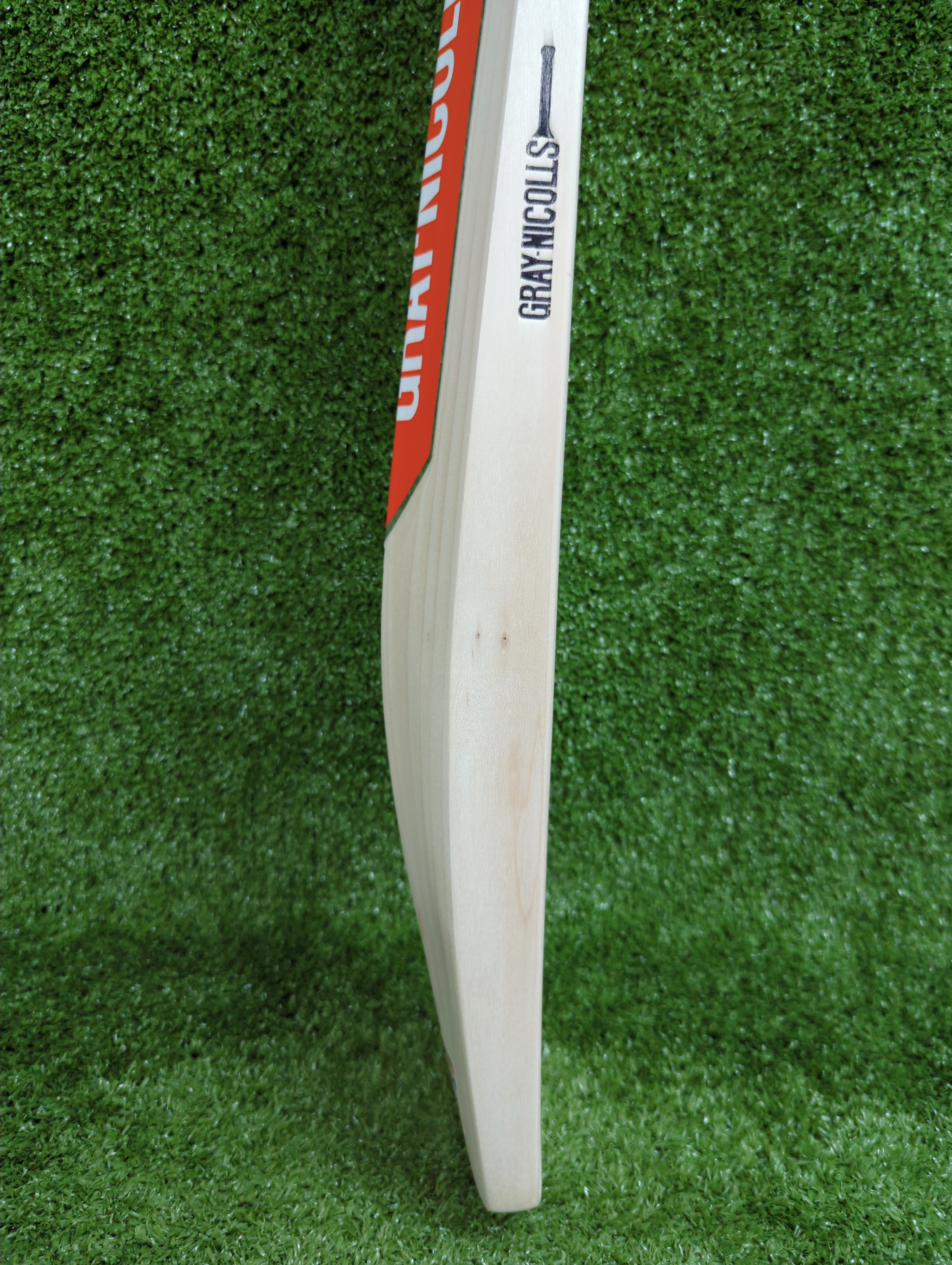 Gray-Nicolls Classic Prestige Range Youth Harrow English Willow Cricket Bat