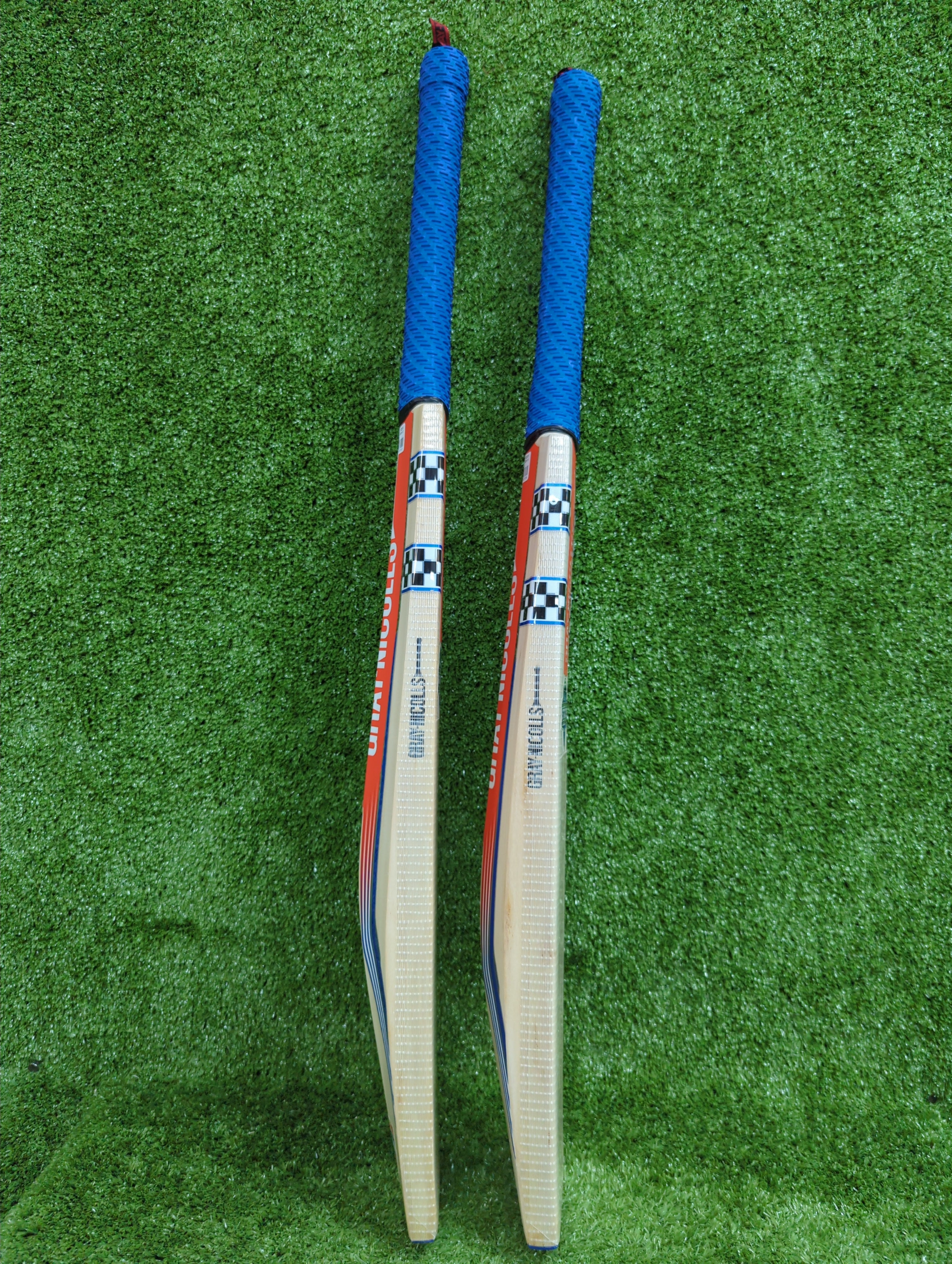 Gray-Nicolls Stratos Gen 1.0 200 Junior / Youth English Willow Cricket Bat