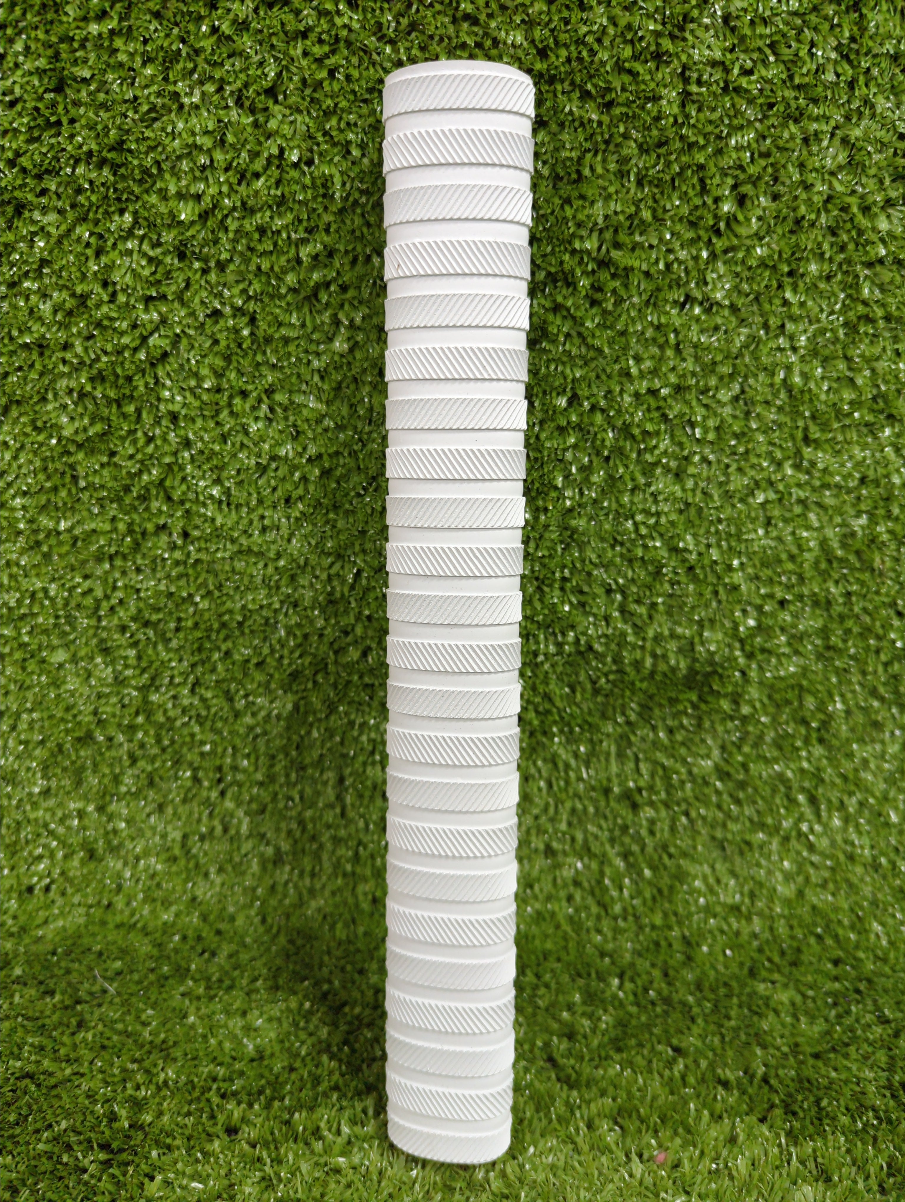 Raydn Ring Chevron Cricket Grips by Raydn - close-up detail - TopCricketStore