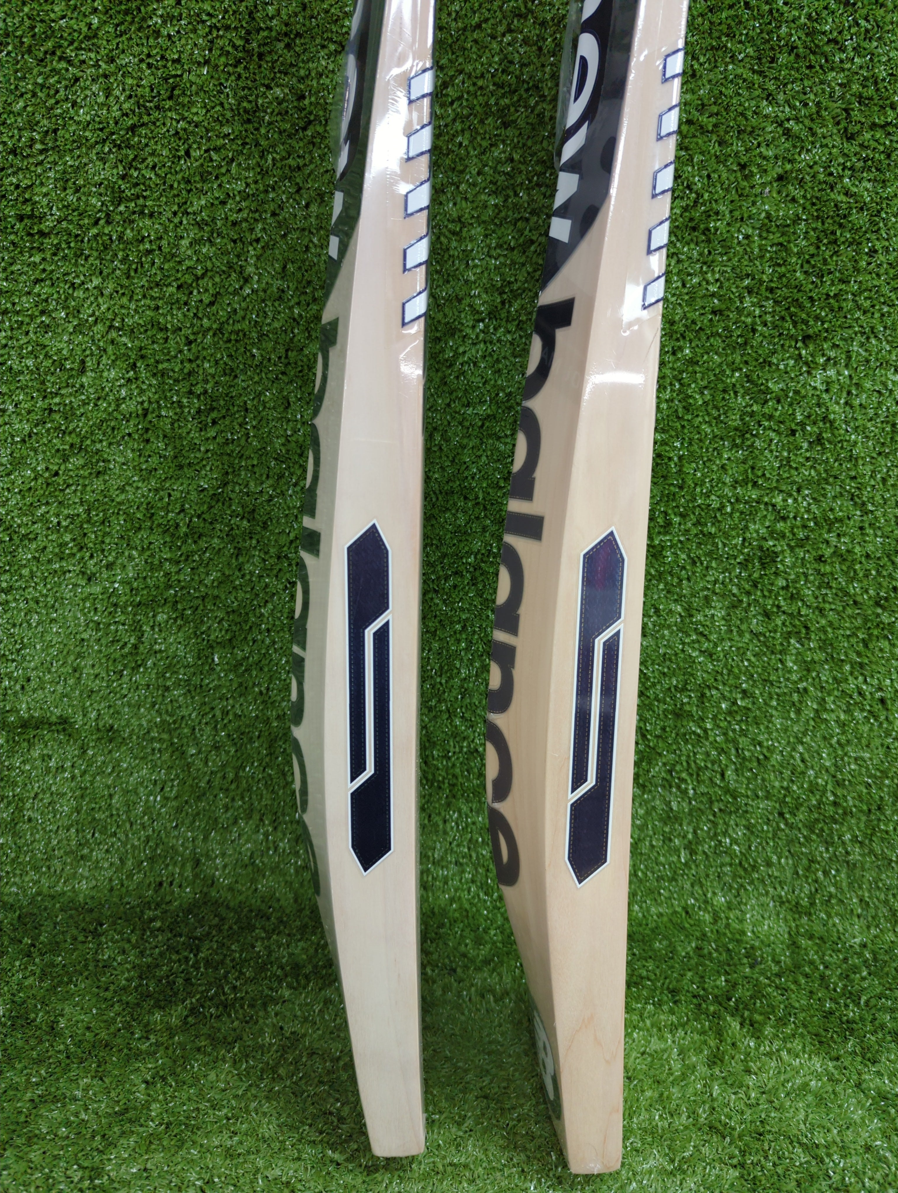 NB DC 1200I Max Adult English Willow Cricket Bat