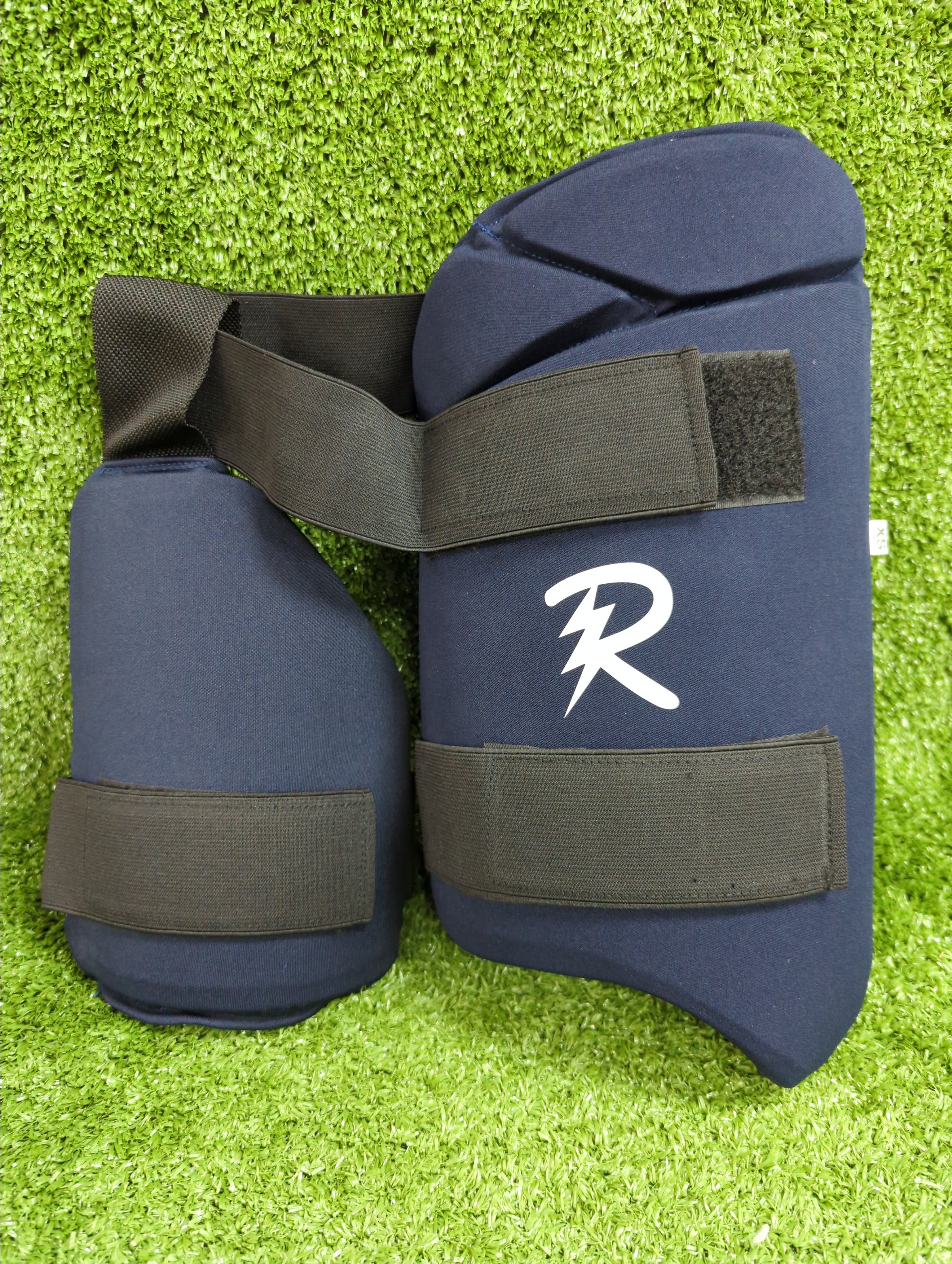 Raydn Master Premium Junior / Youth Cricket Thigh Guards