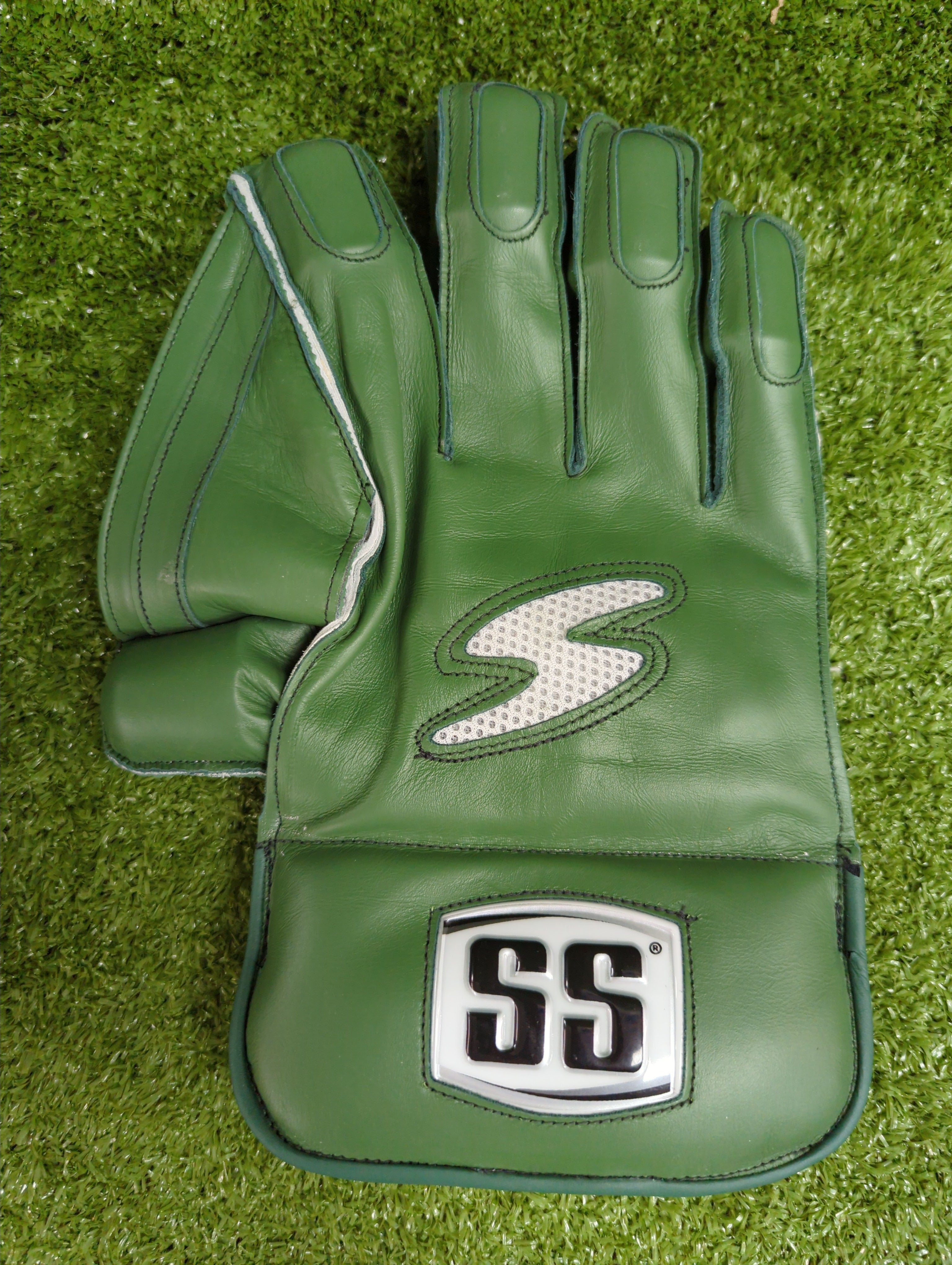 SS MSD (Mahendra Singh Dhoni)Players Cricket Wicket Keeping Gloves (Green)
