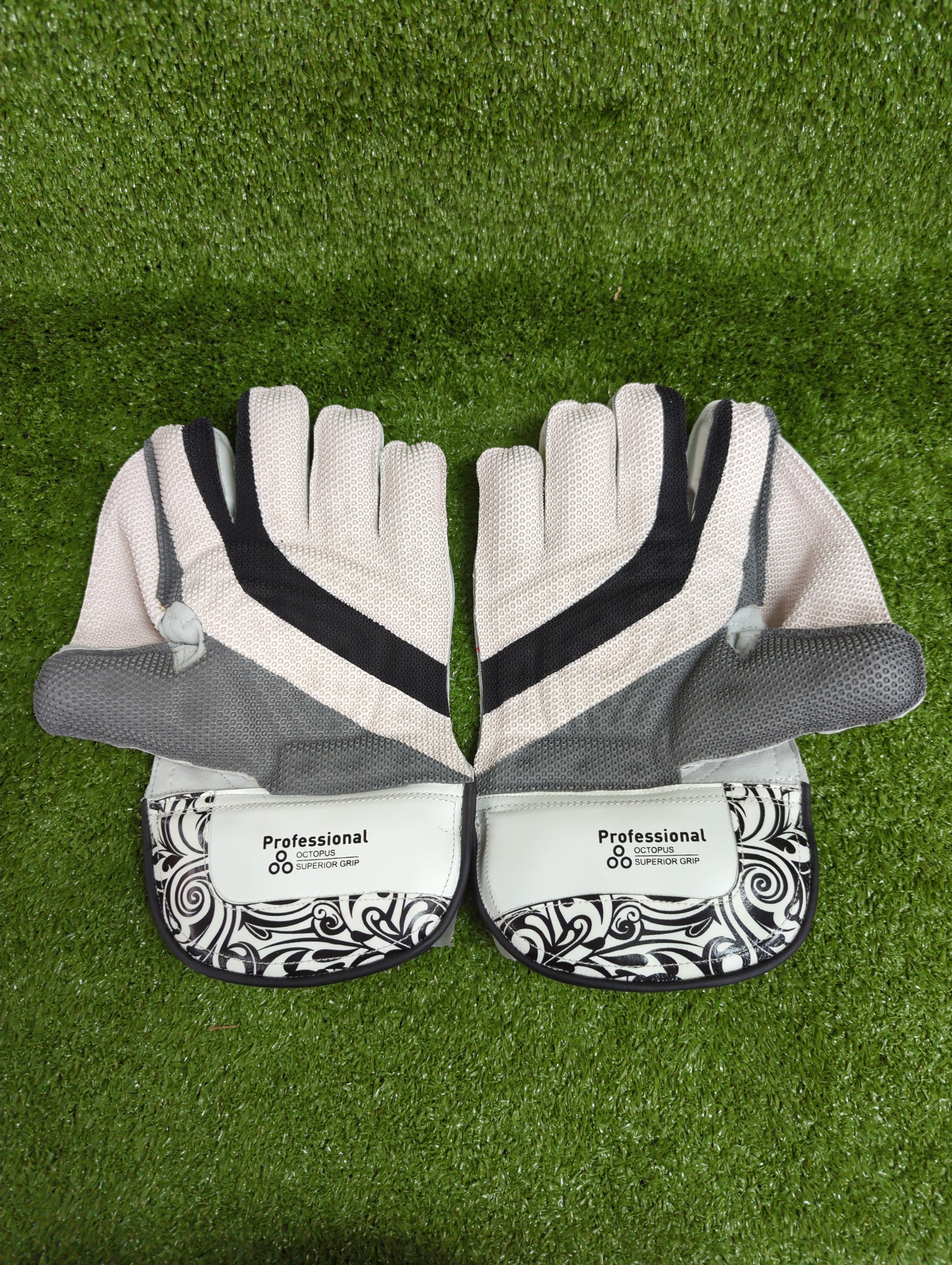 SS Professional Adult Cricket Wicket Keeping Gloves
