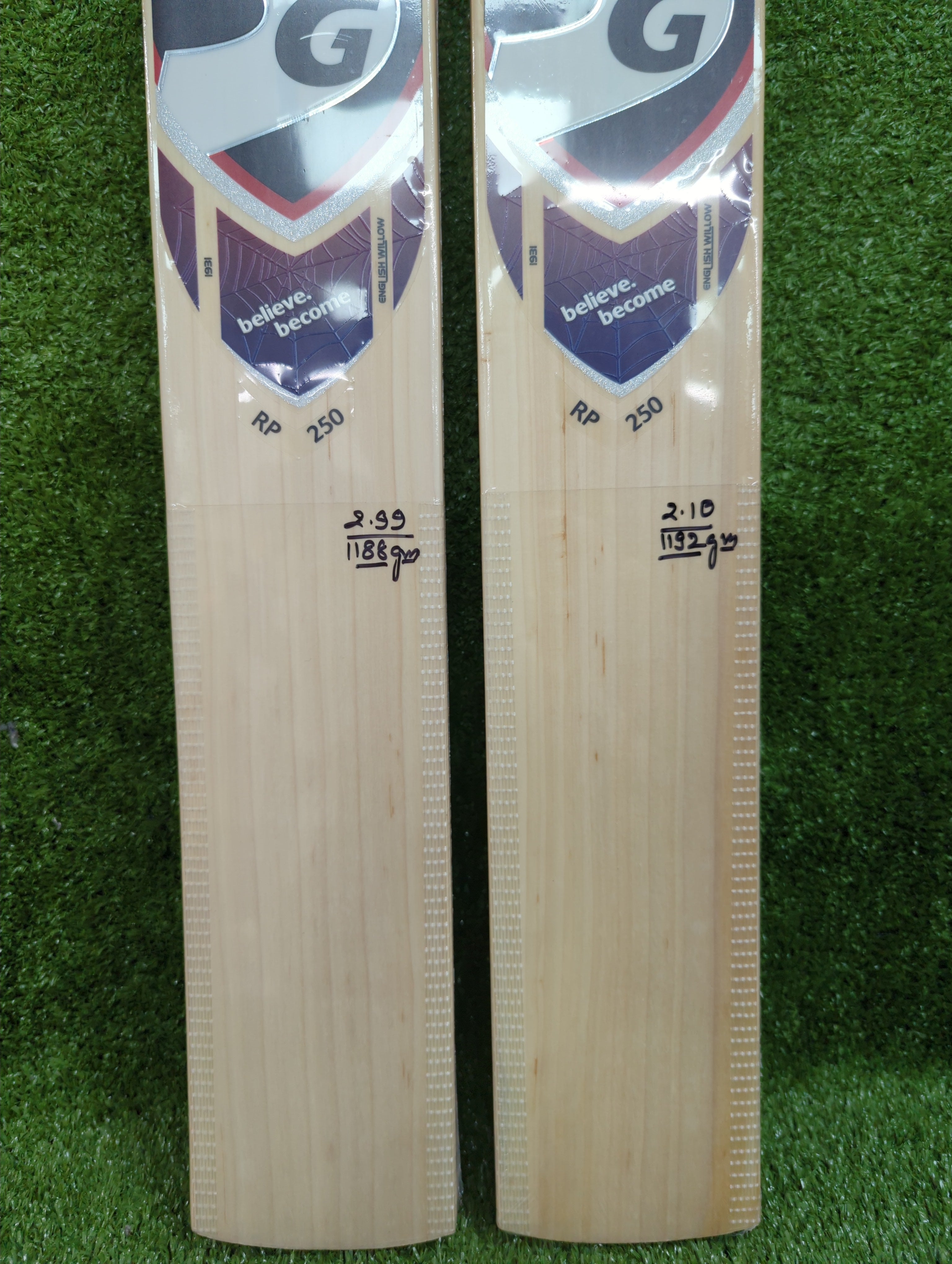 SG RP 250 English Willow Cricket Bat with STR8Bat Sensor SG