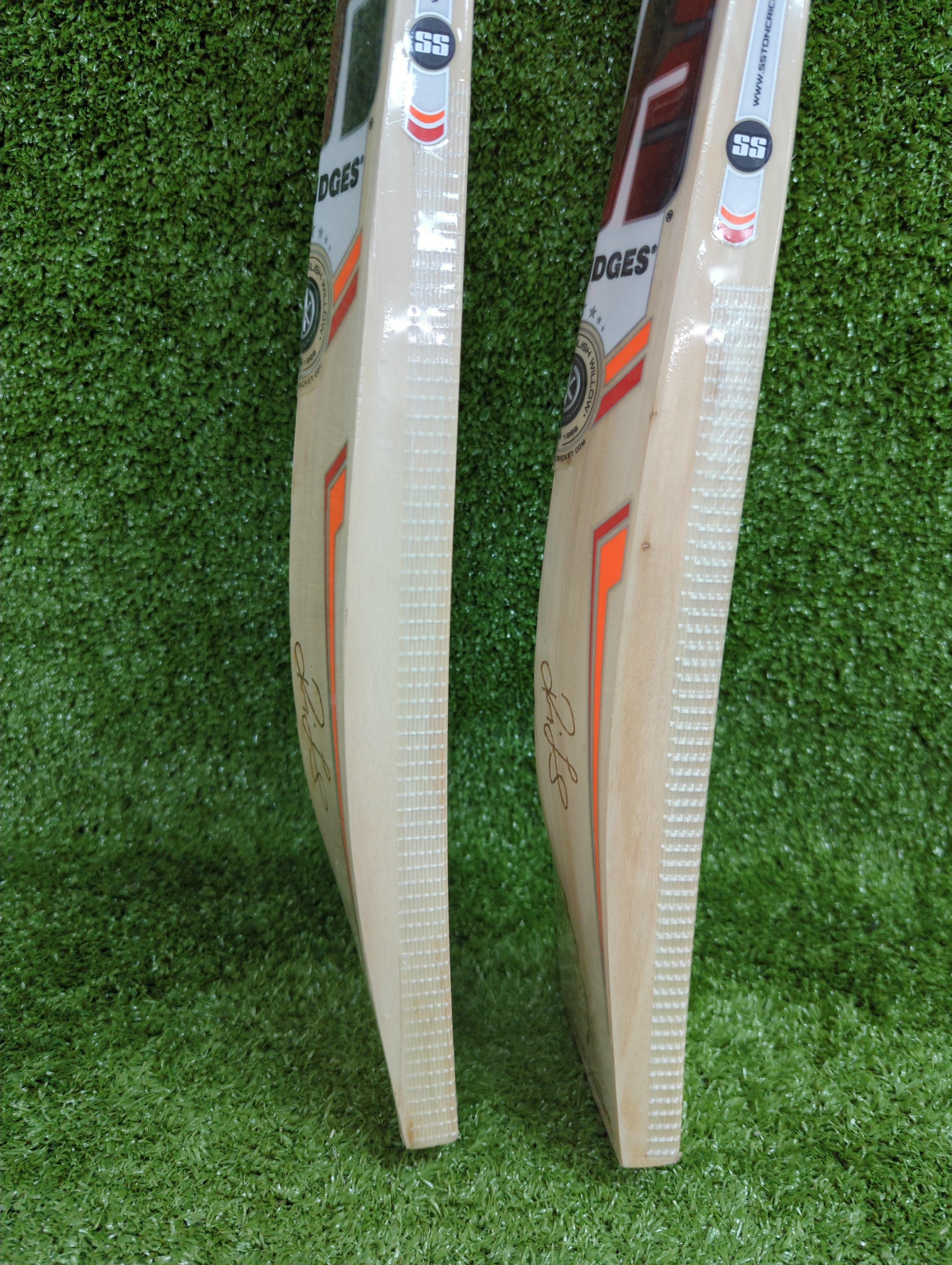SS Ravindra Jadeja Junior / Youth English Willow Cricket Bat