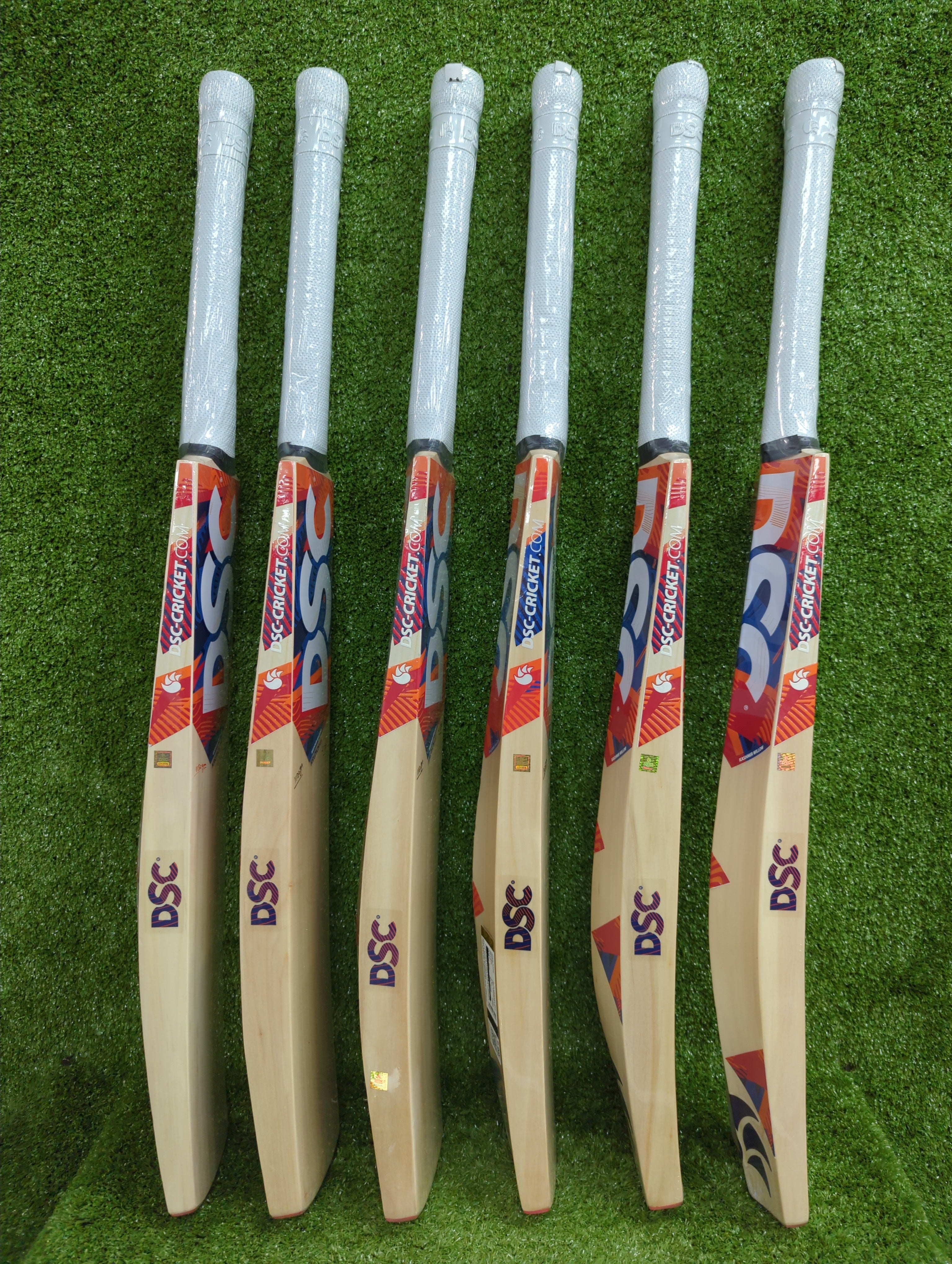 DSC Krunch 44 Kashmir Willow Cricket Bat by DSC - side view - TopCricketStore