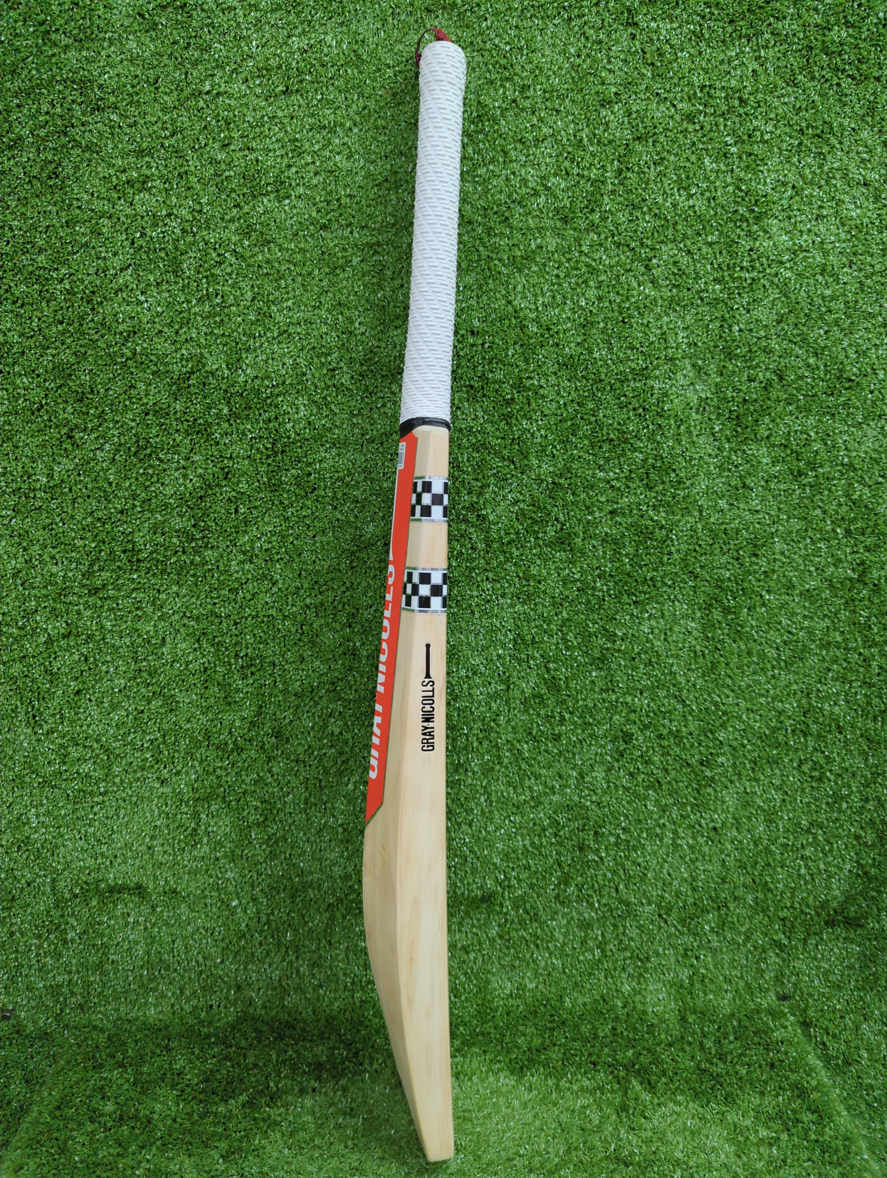 Gray-Nicolls Classic Ultimate Range Youth Harrow English Willow Cricket Bat