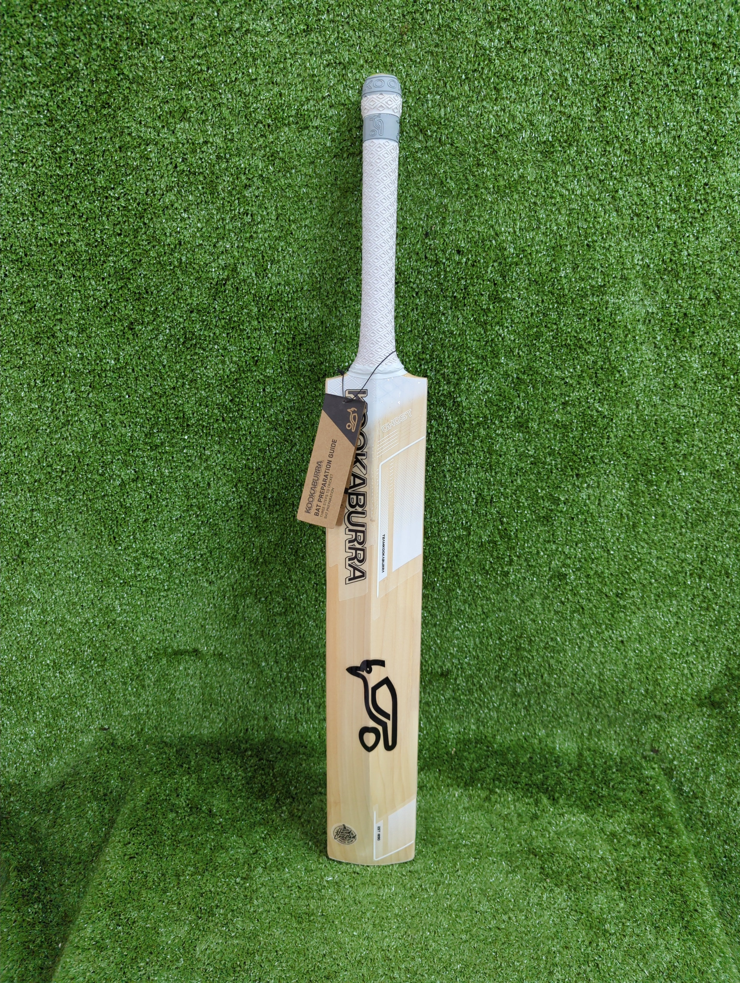 Kookaburra Ghost 6.4 Junior / Youth English Willow Cricket Bat