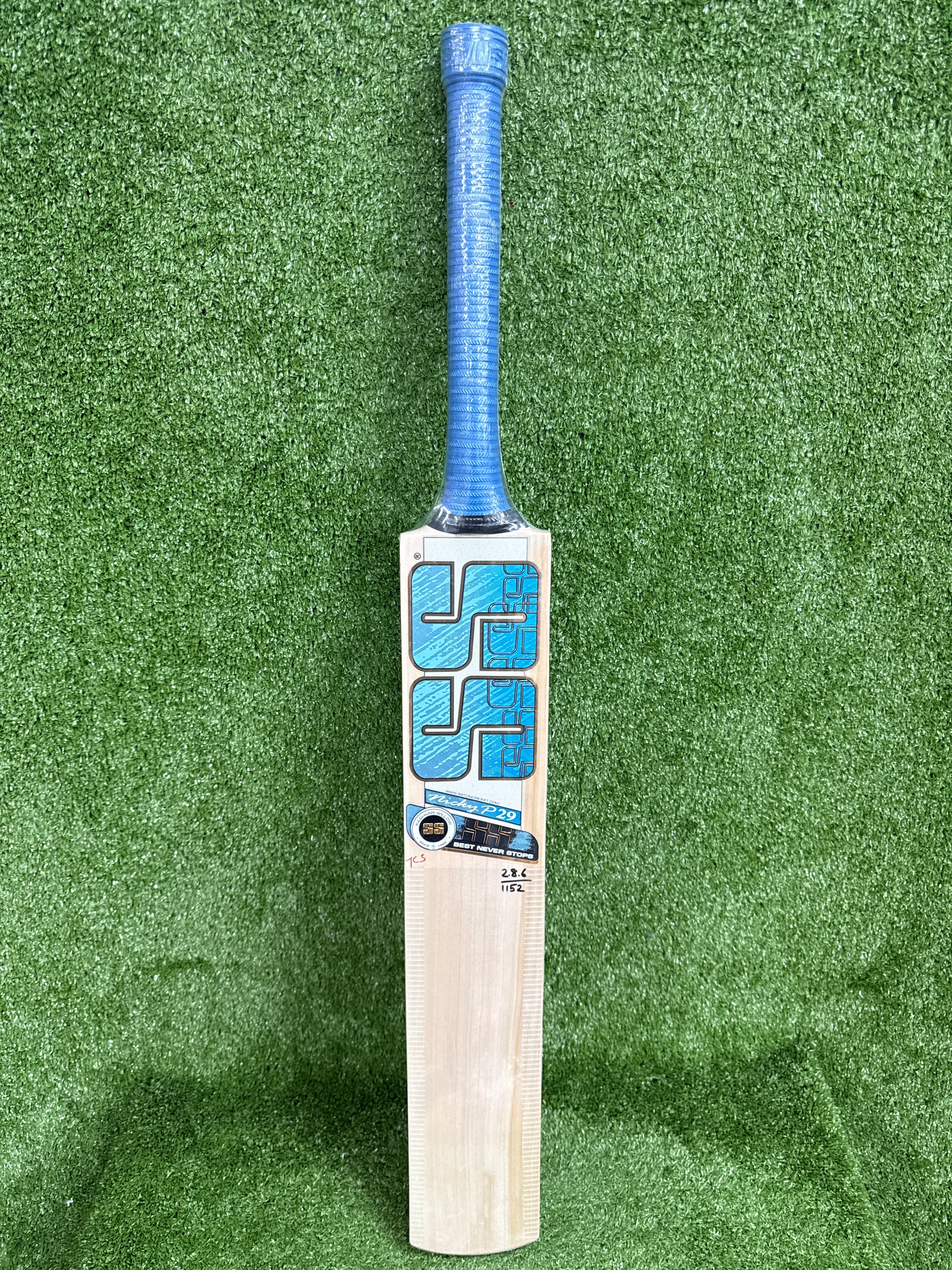 Full front face of the SS Nicky P29 Long Blade Grade 1 Kashmir Willow Cricket Bat showing the extended hitting area.