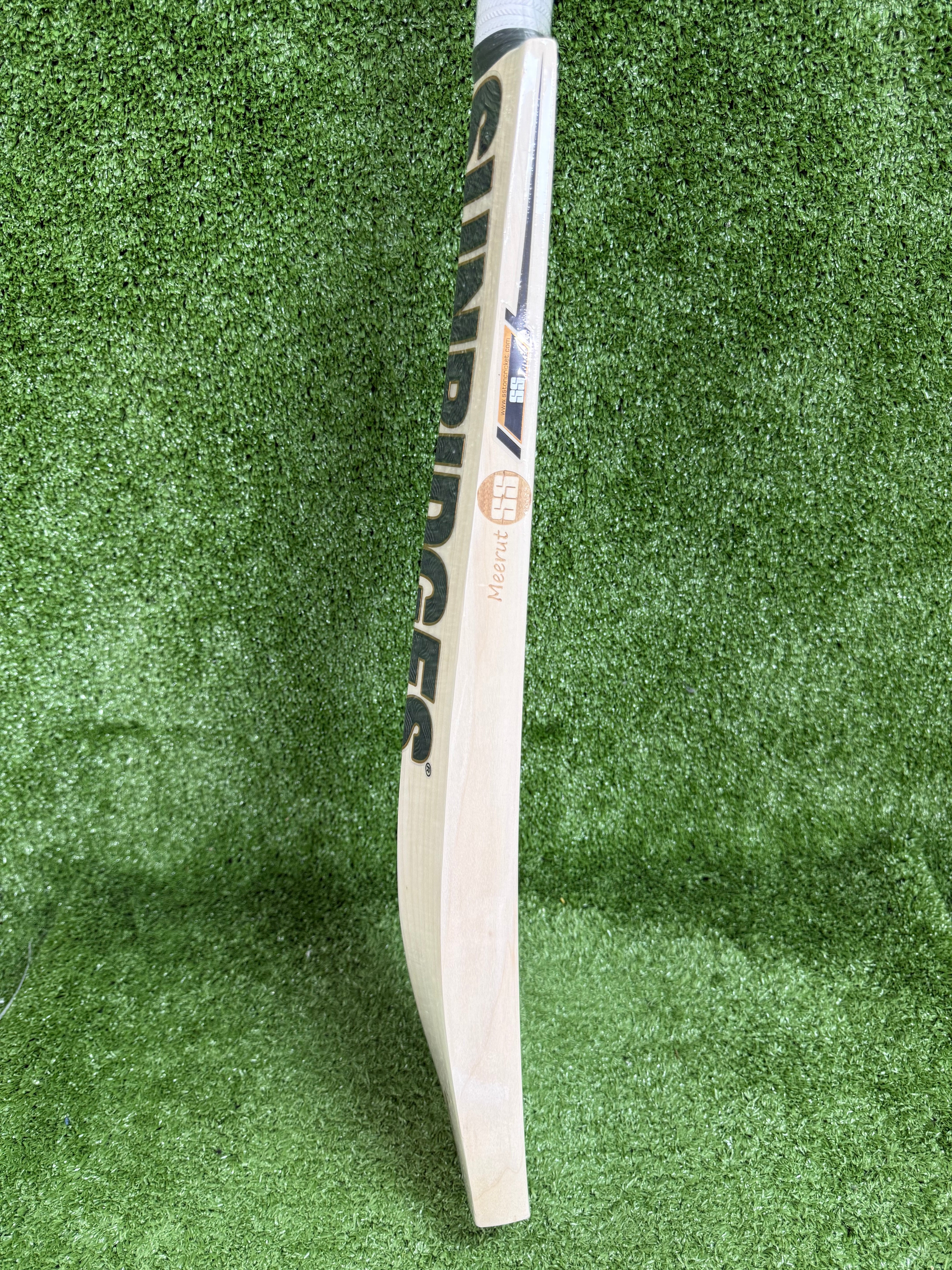 Full back view of the SS Retro Classic bat showing the traditional high spine profile and authentic SS branding.