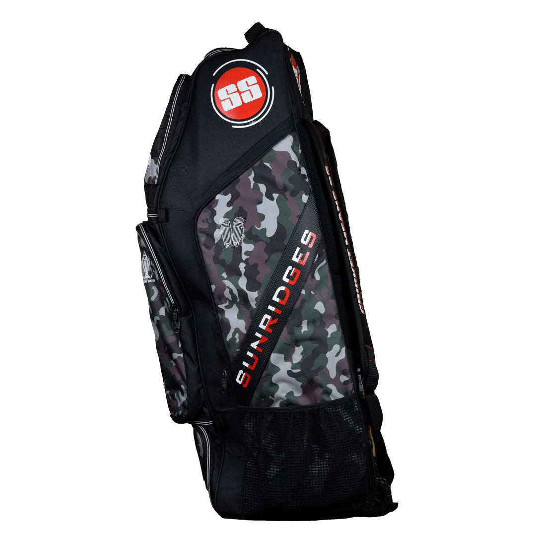 SS Super Select Adult Duffle Wheelie Bag