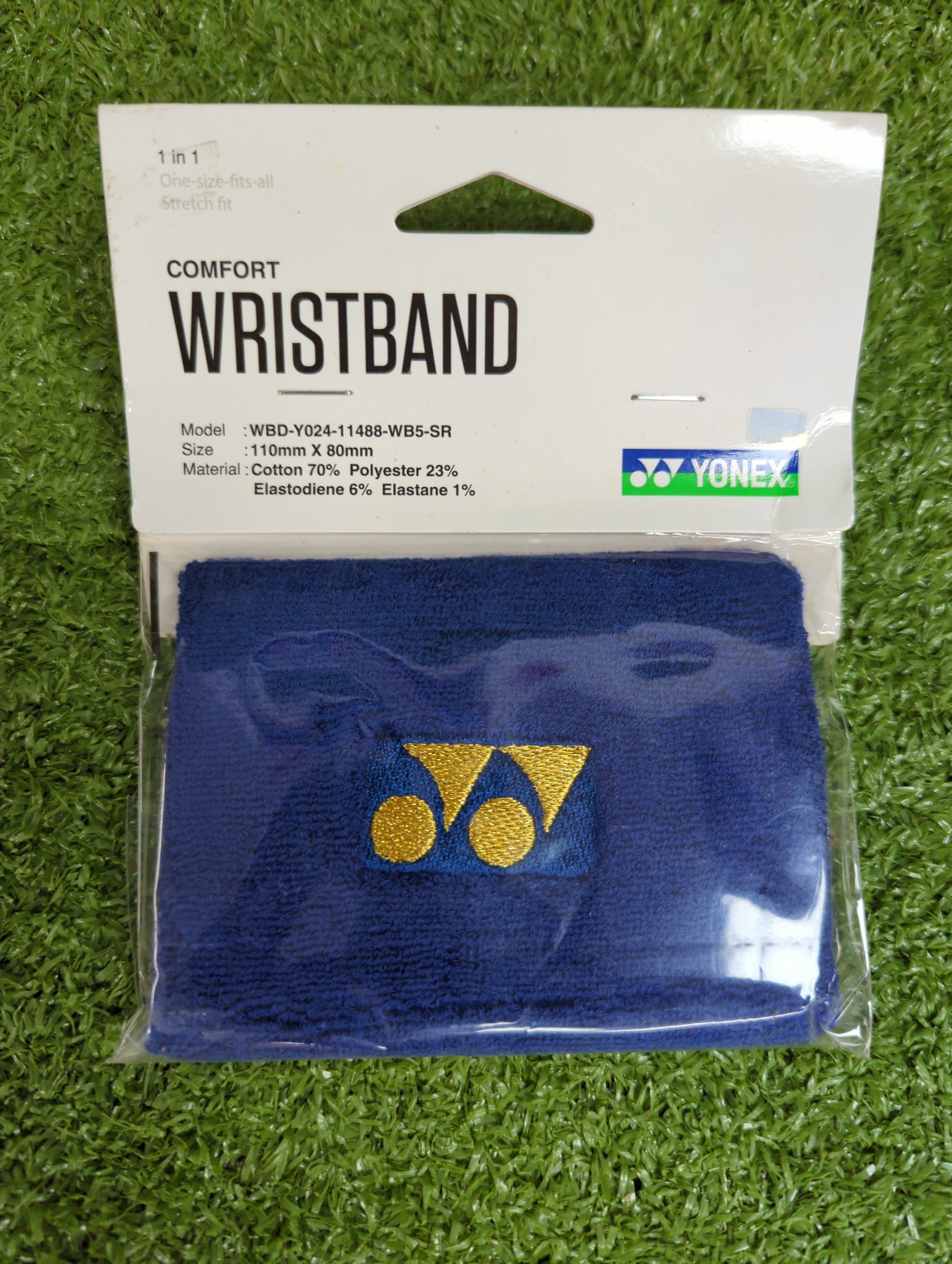 Close up of the embroidered Yonex logo and premium cotton texture on the sweatband.