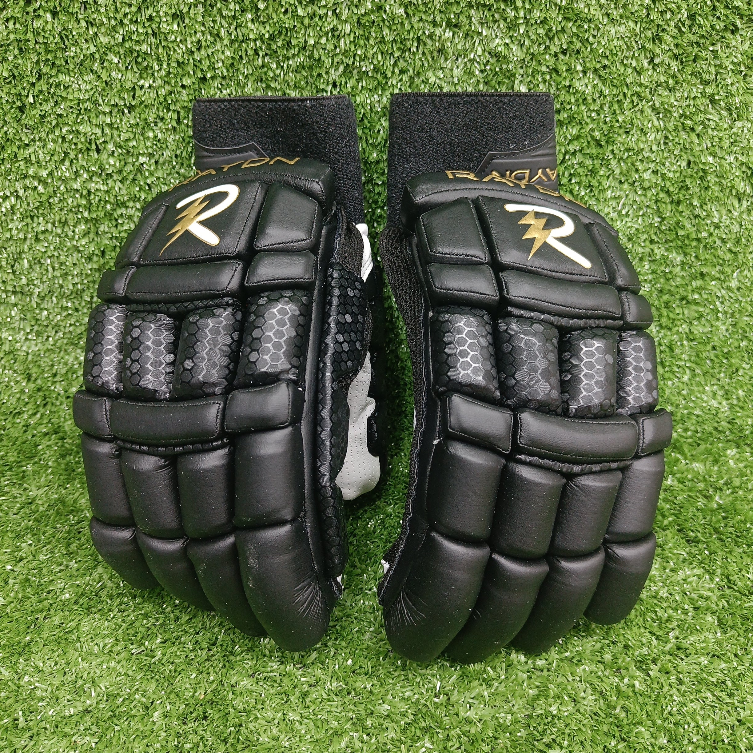 Raydn Players Edition Adult Cricket Gloves (With Pittard) White / Navy Blue / Black