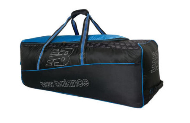 New Balance Burn 670 Wheelie Adult Cricket Kit Bag