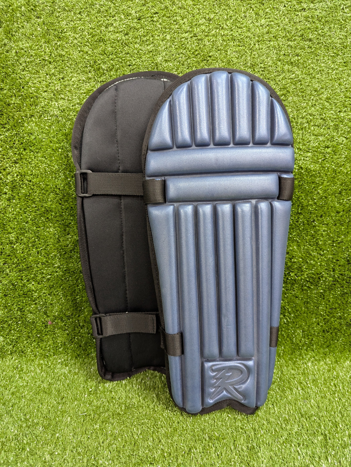 Raydn ProLite Extra Small Junior Cricket Batting Pads Raydn