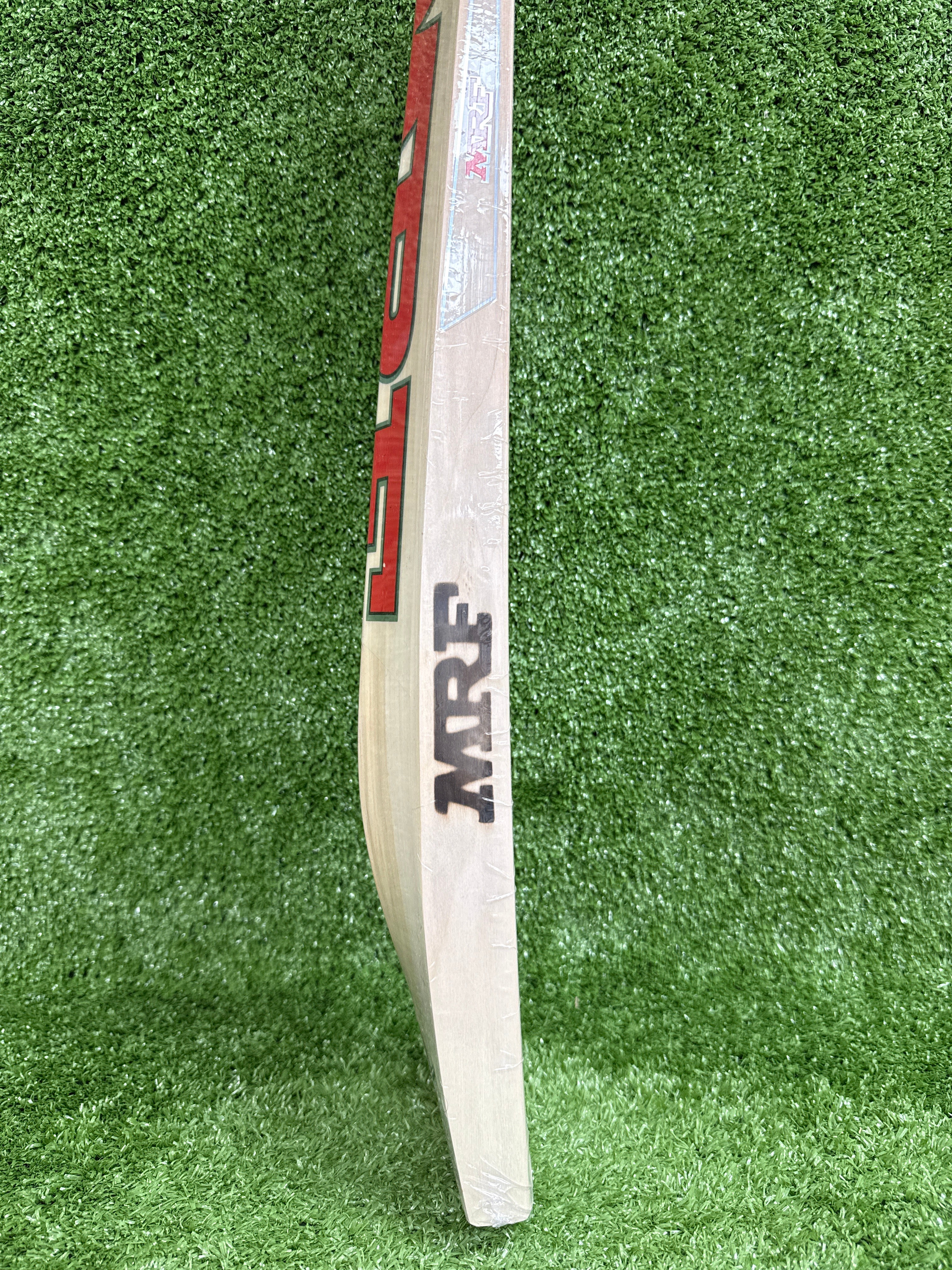 MRF Genius Run Machine Harrow Junior / Youth English Willow Cricket Bat