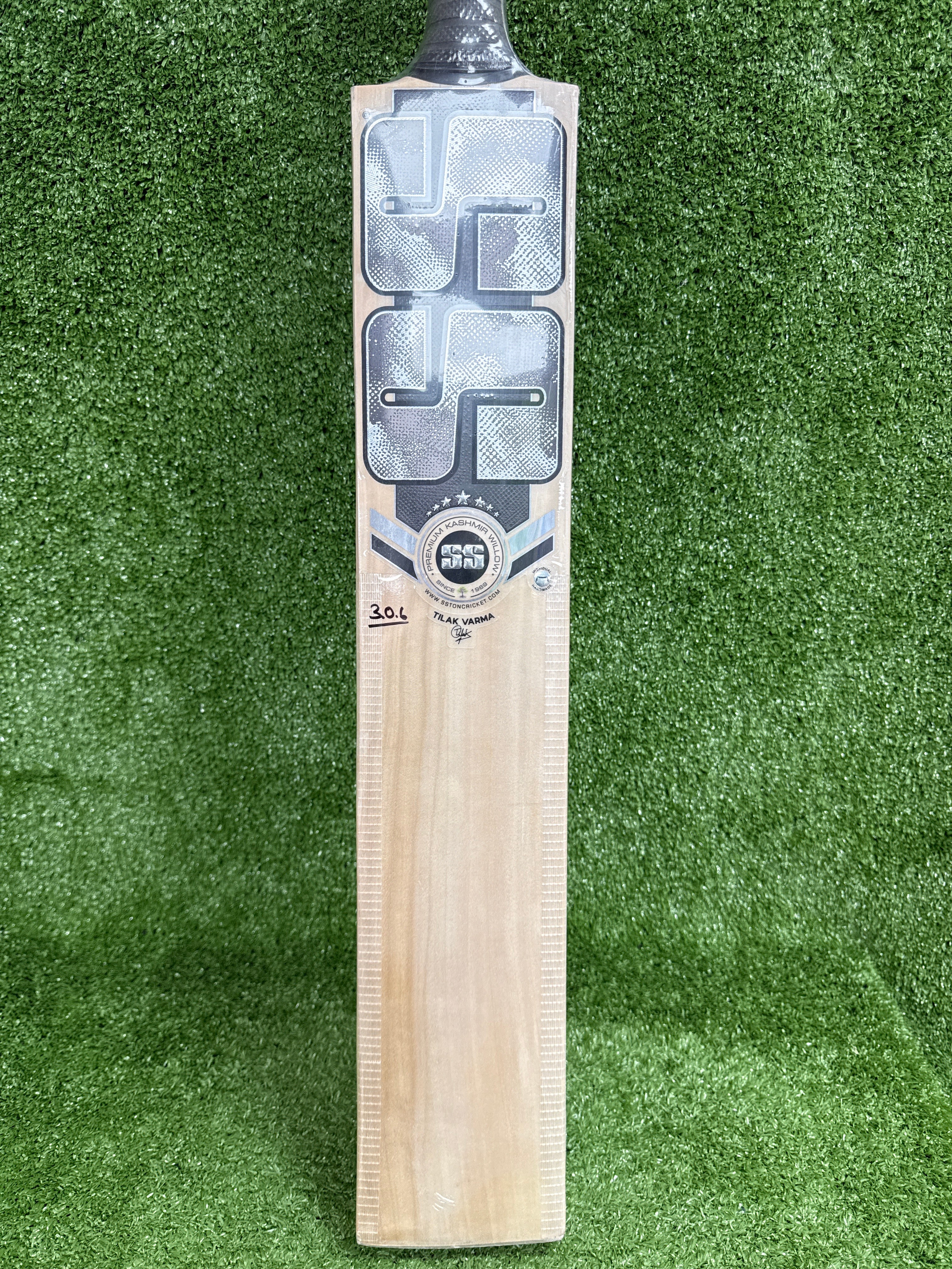 SS TILAK VERMA Super Premium Kashmir Willow Cricket Bat (Silver)
