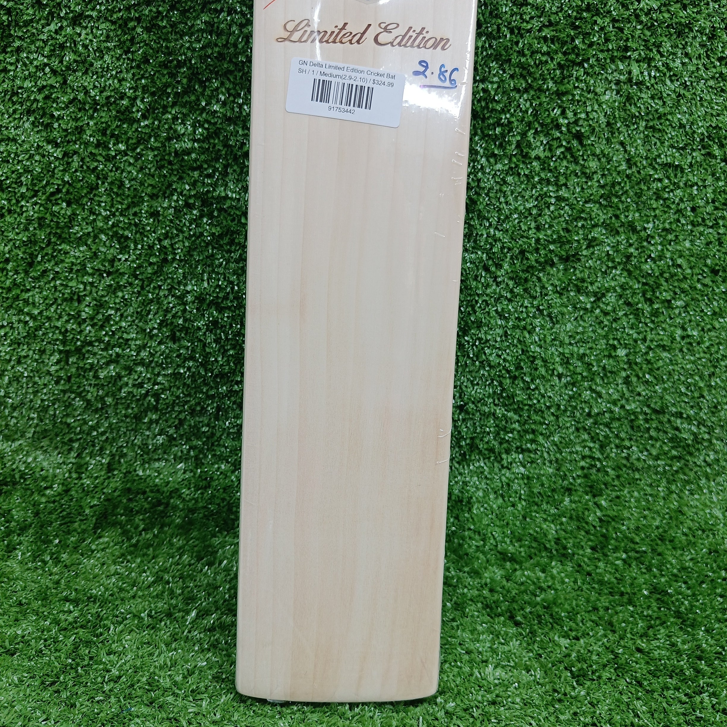 Gray-Nicolls Delta Limited Edition Cricket Bat