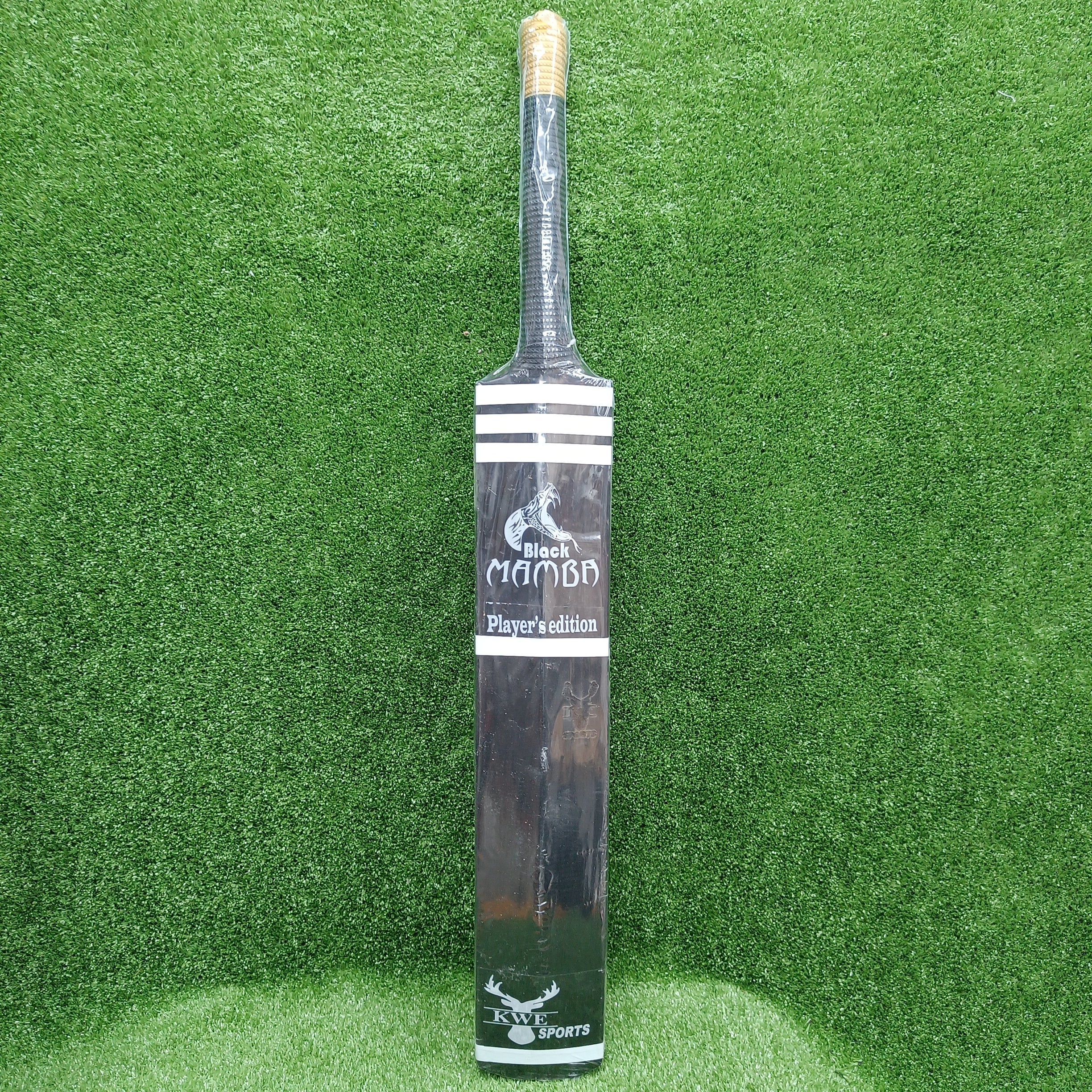Black Mamba Player Edition Kashmir Willow Cricket Bat  (Black)