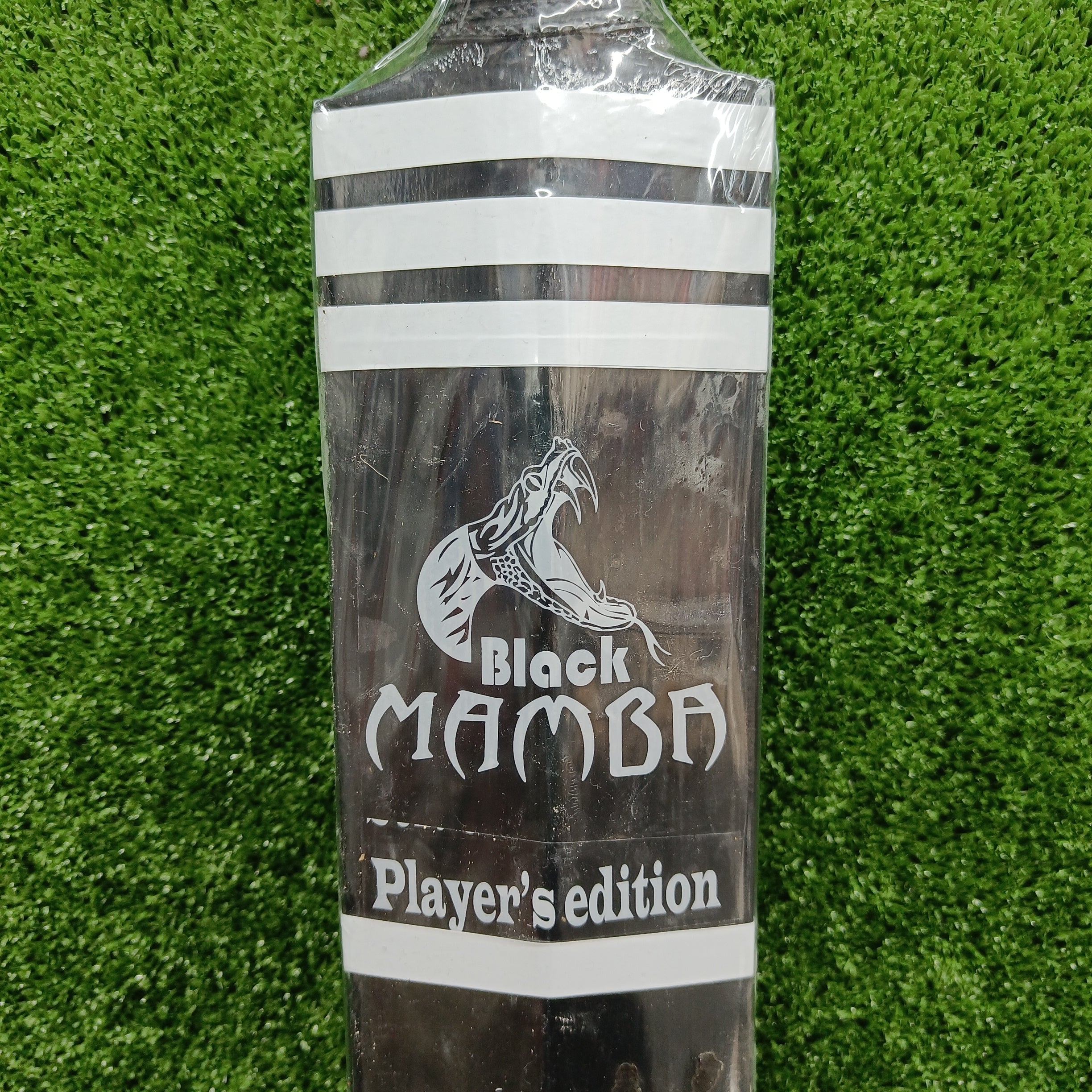 Black Mamba Player Edition Kashmir Willow Cricket Bat  (Black)