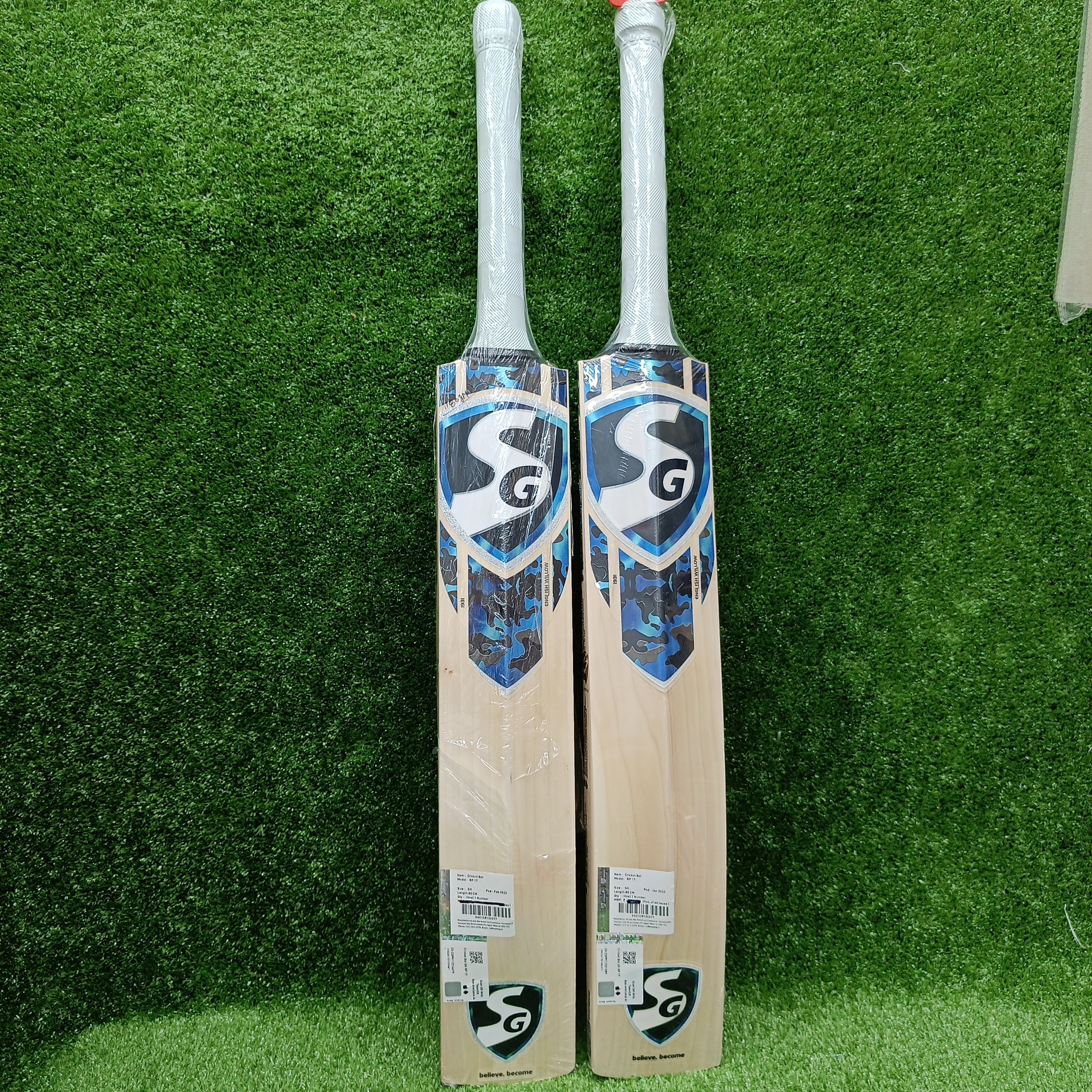 SG RP 17 (Rishabh Pant) Original Players Cricket Bat