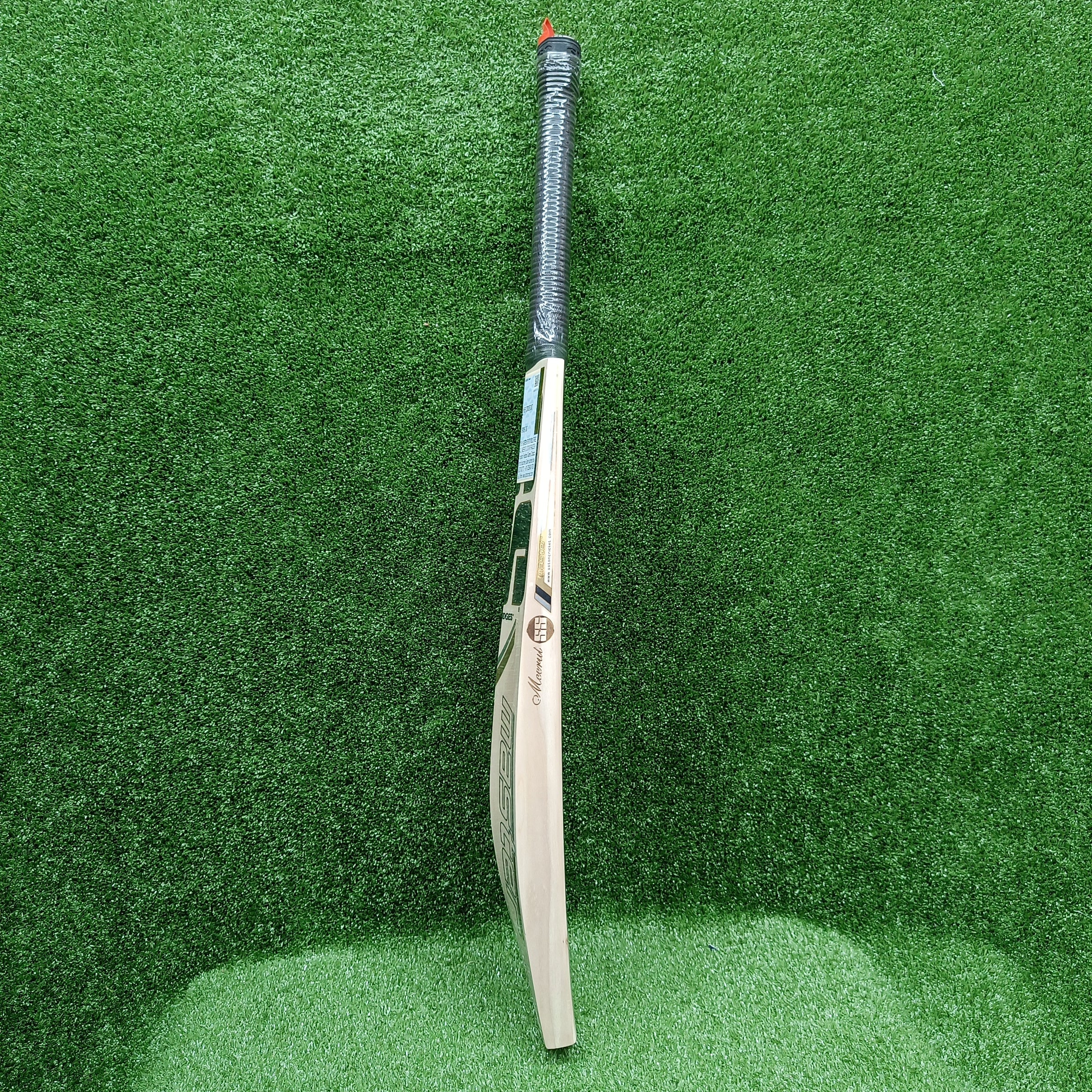 SS Master 8000 English Willow Cricket Bat