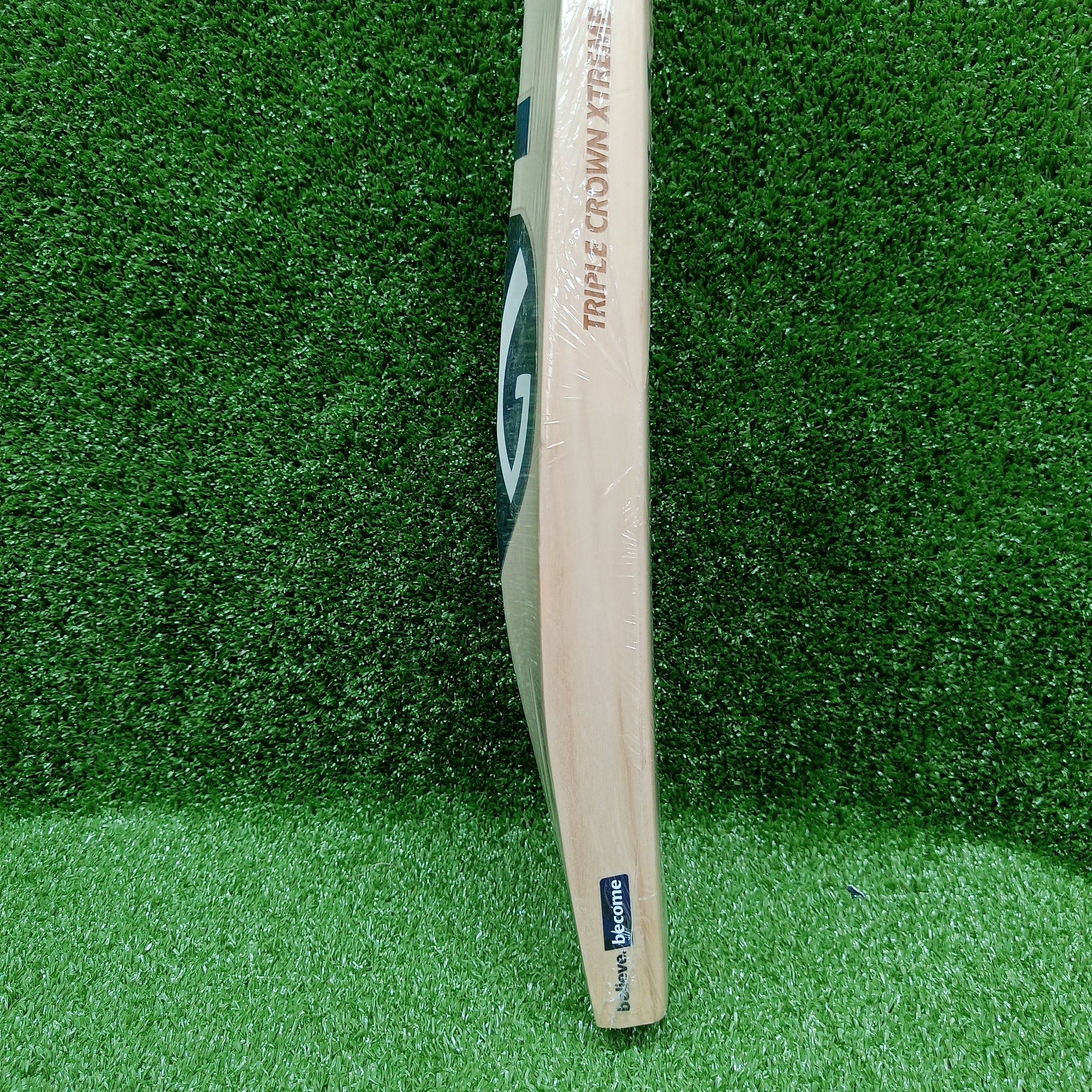 SG Triple Crown Xtreme Cricket Bat