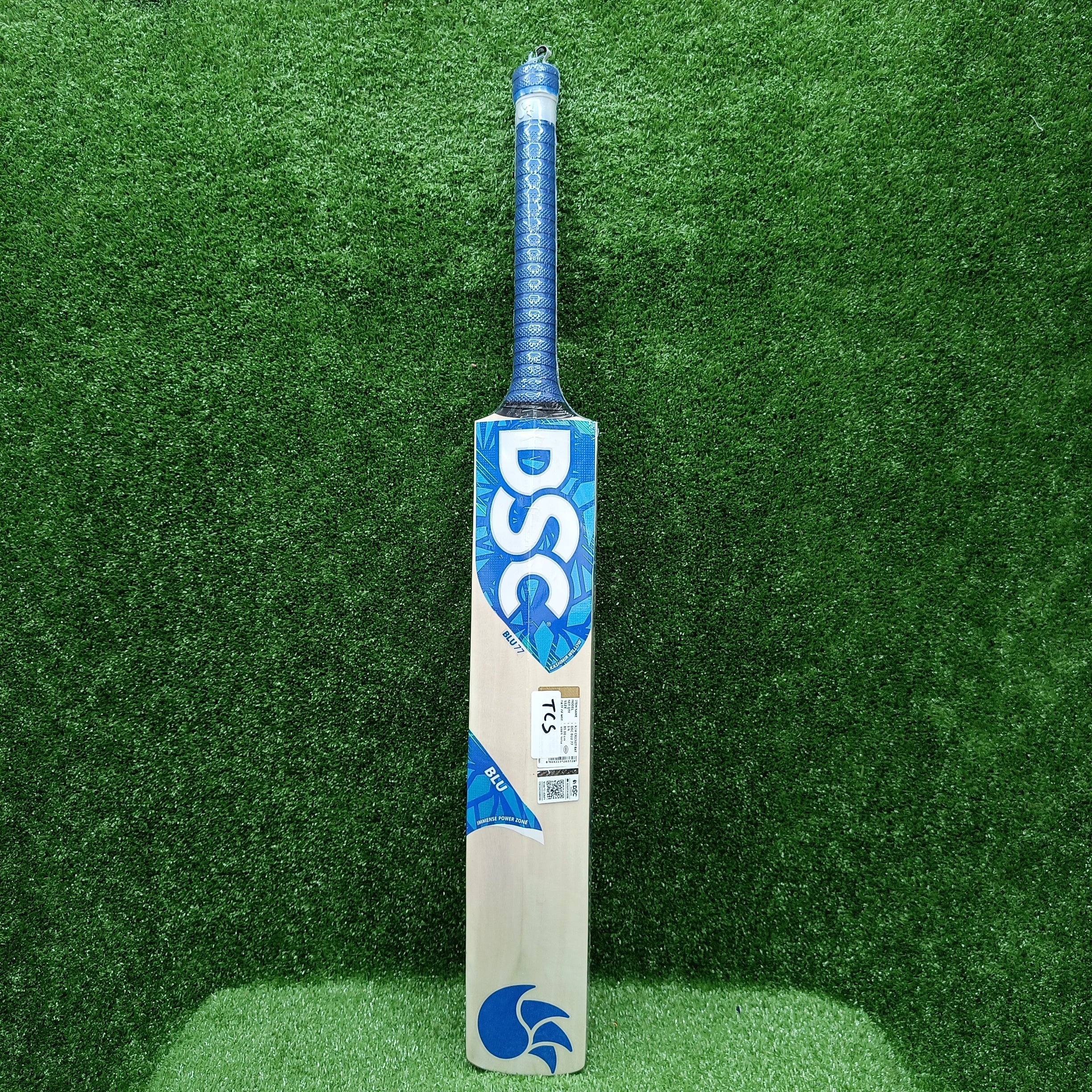 DSC Blu 77 Kashmir Willow Cricket Bat