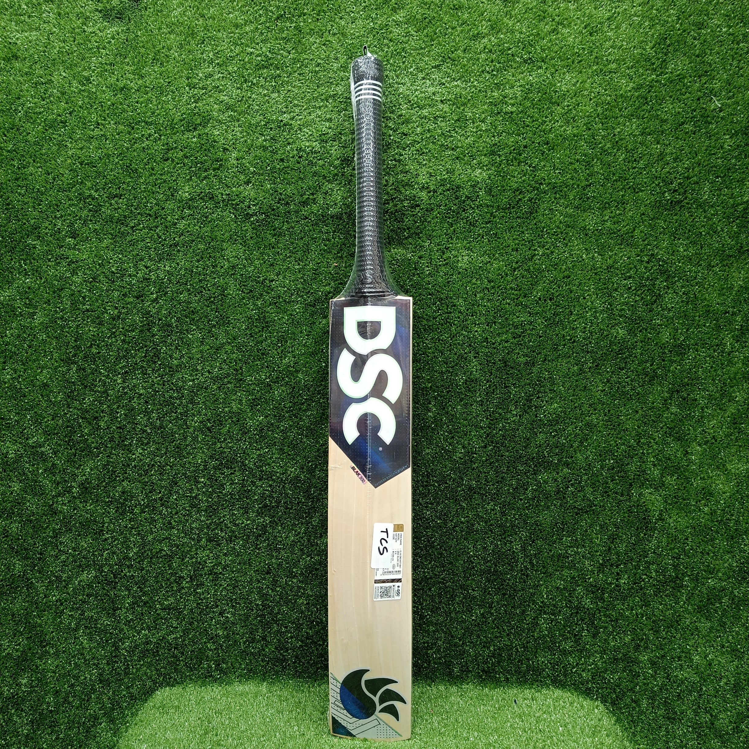 DSC BLAK 300 English Willow Cricket Bat