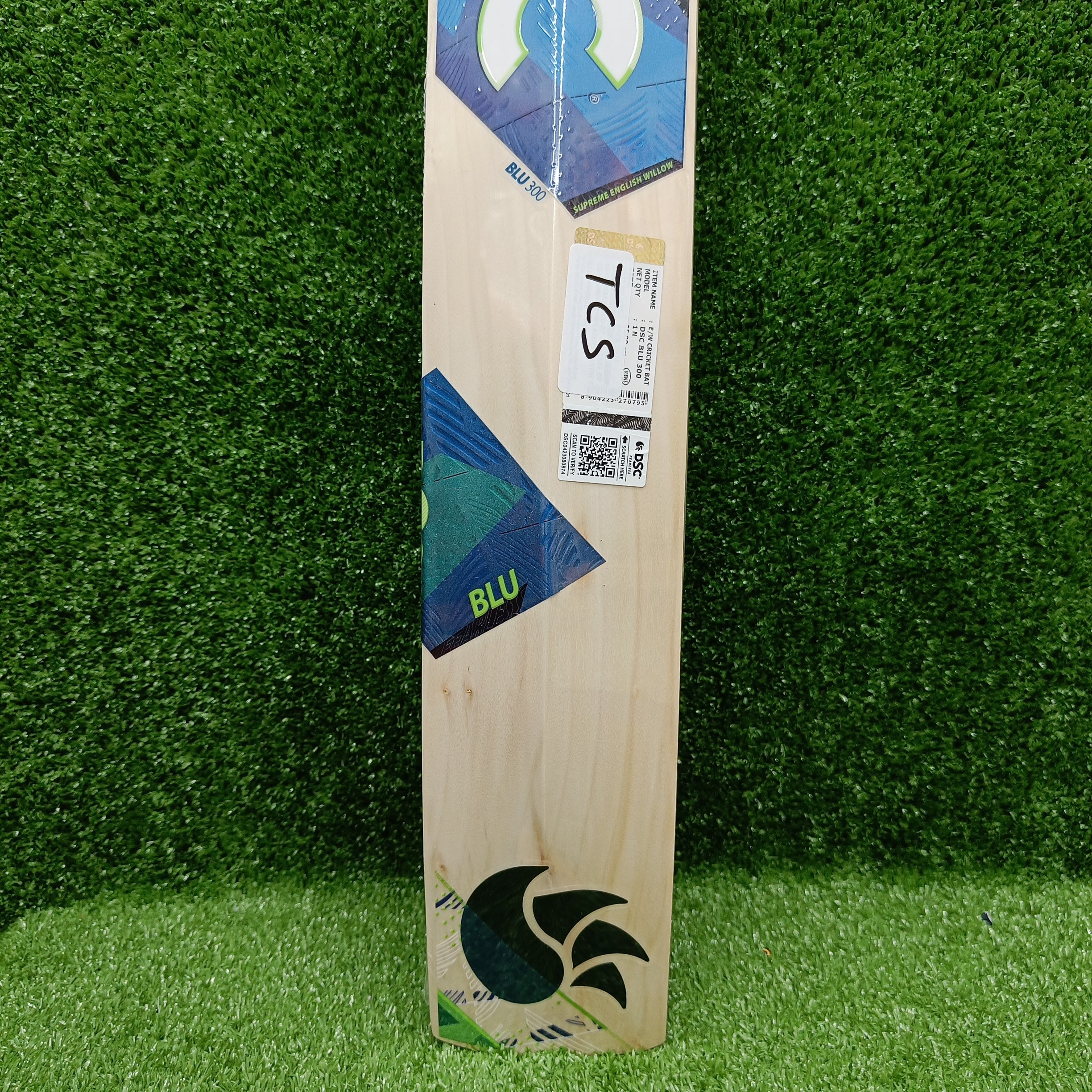 DSC BLU 300 English Willow Cricket Bat